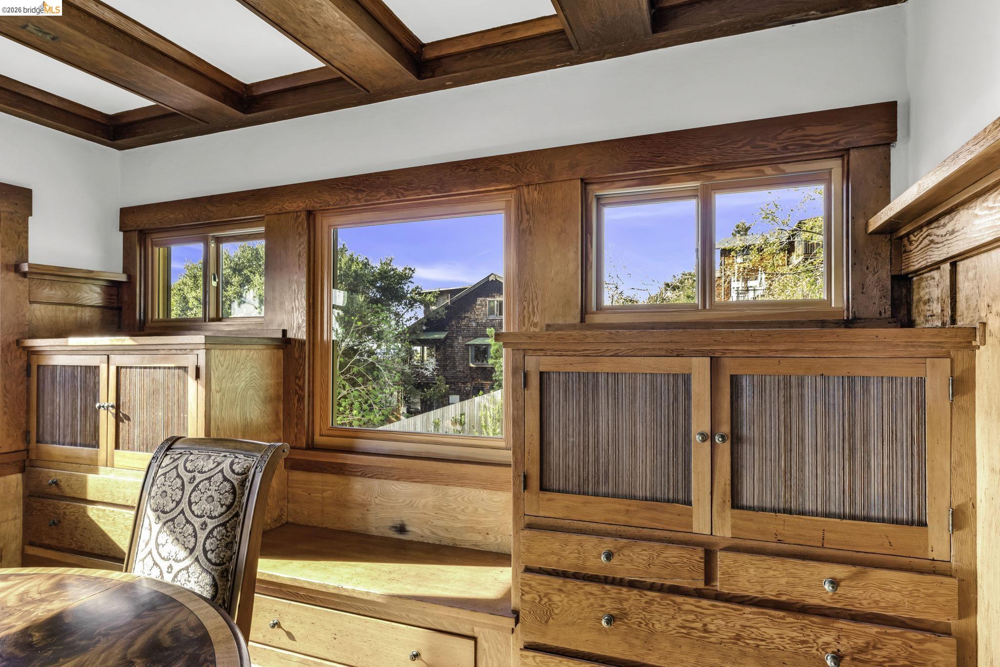 Detail Gallery Image 25 of 60 For 641 Alvarado Rd, Berkeley,  CA 94705 - 5 Beds | 3/1 Baths