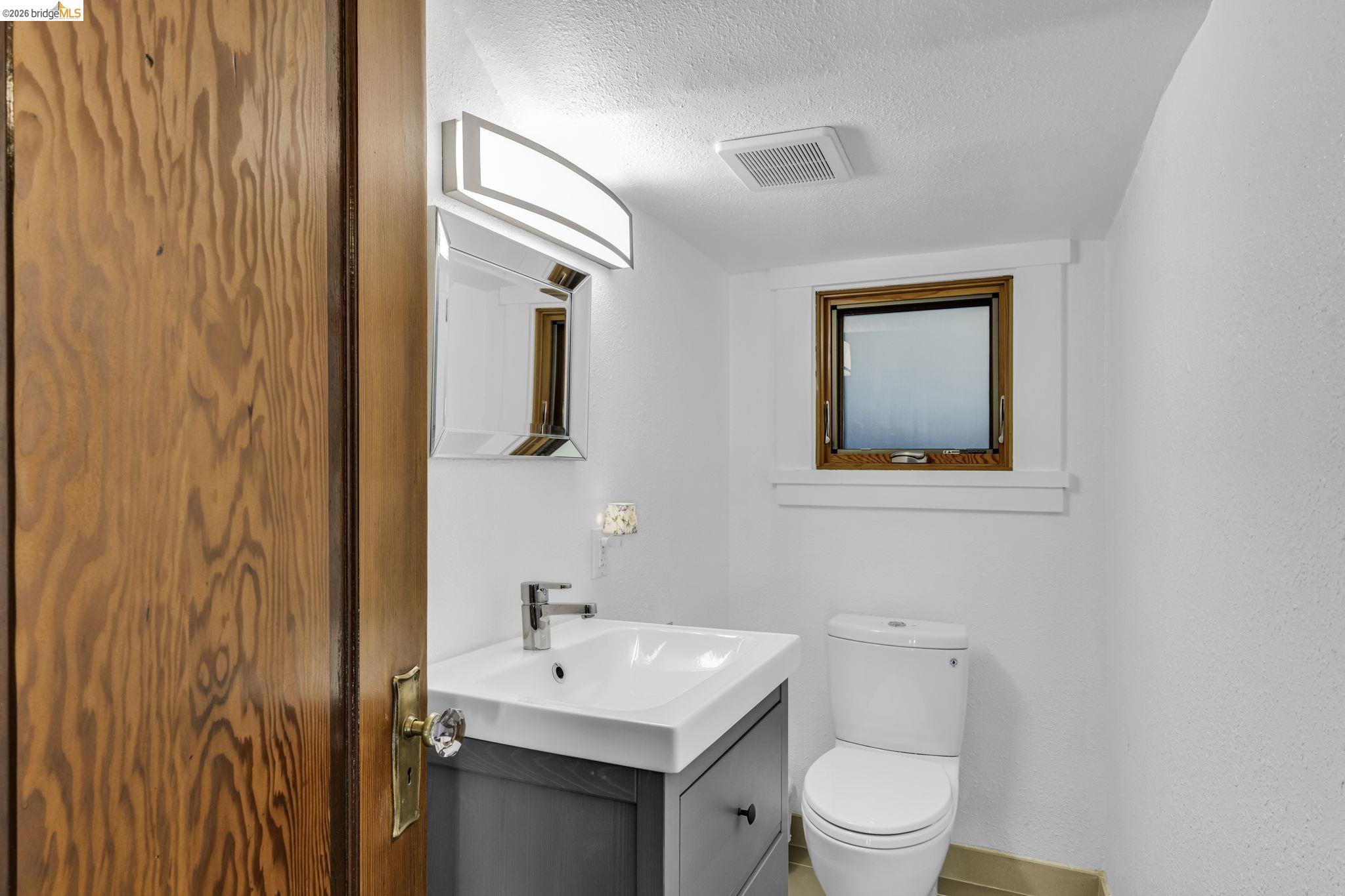 Detail Gallery Image 32 of 60 For 641 Alvarado Rd, Berkeley,  CA 94705 - 5 Beds | 3/1 Baths