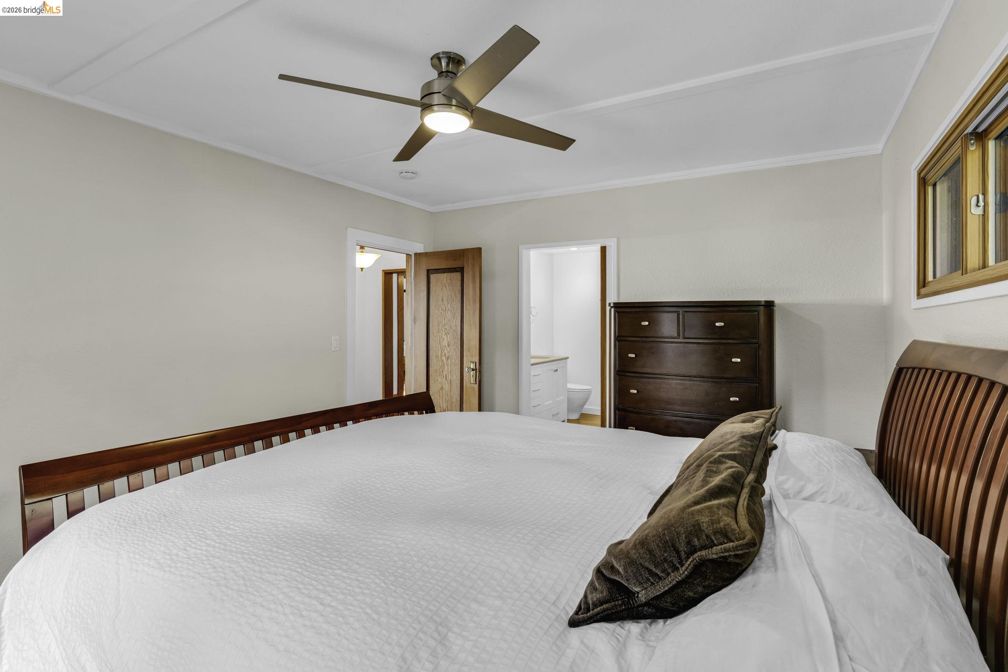 Detail Gallery Image 34 of 60 For 641 Alvarado Rd, Berkeley,  CA 94705 - 5 Beds | 3/1 Baths