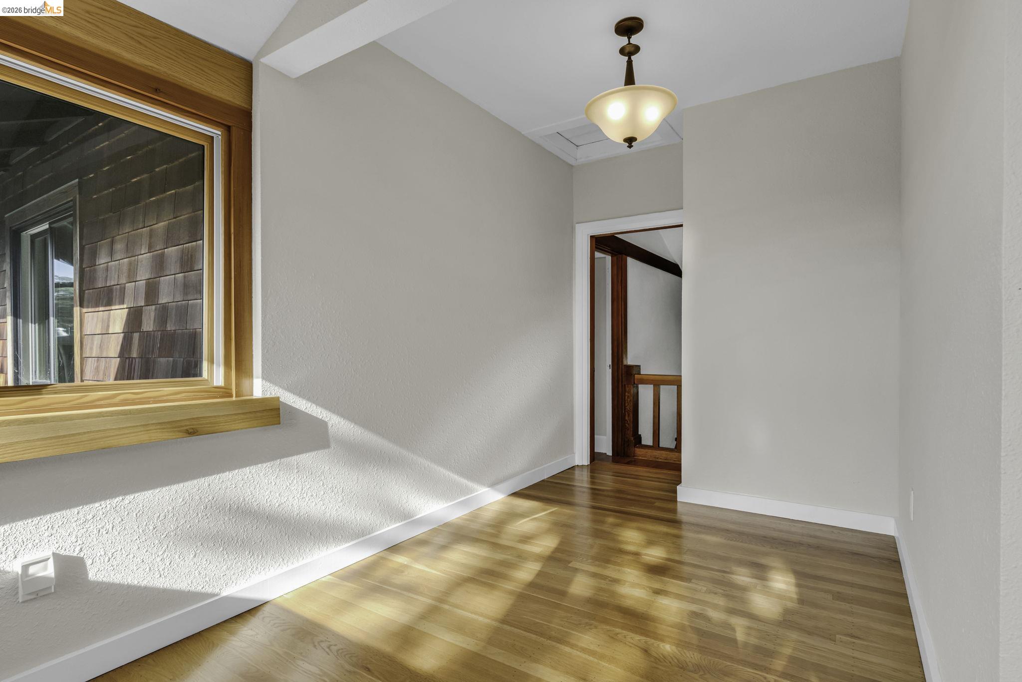 Detail Gallery Image 37 of 60 For 641 Alvarado Rd, Berkeley,  CA 94705 - 5 Beds | 3/1 Baths