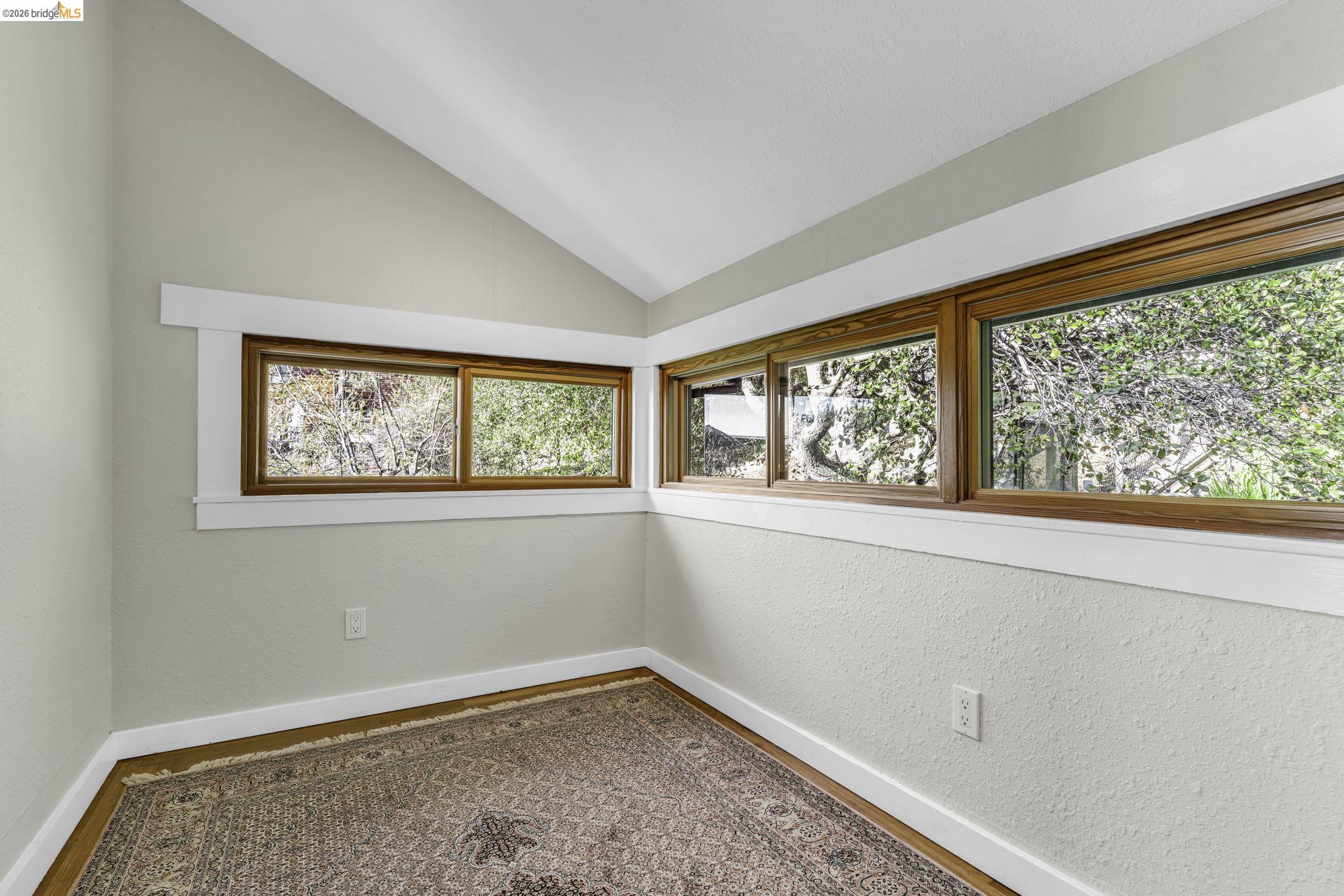 Detail Gallery Image 40 of 60 For 641 Alvarado Rd, Berkeley,  CA 94705 - 5 Beds | 3/1 Baths