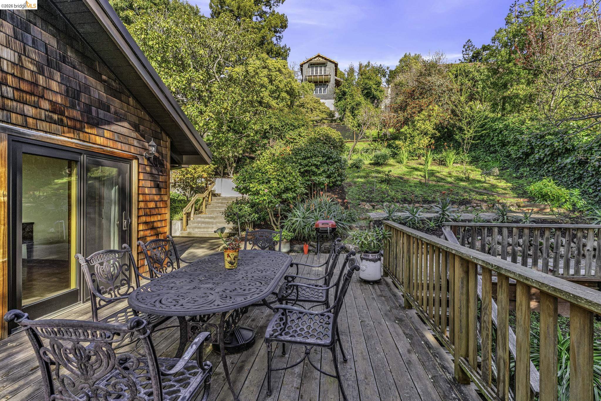 Detail Gallery Image 51 of 60 For 641 Alvarado Rd, Berkeley,  CA 94705 - 5 Beds | 3/1 Baths