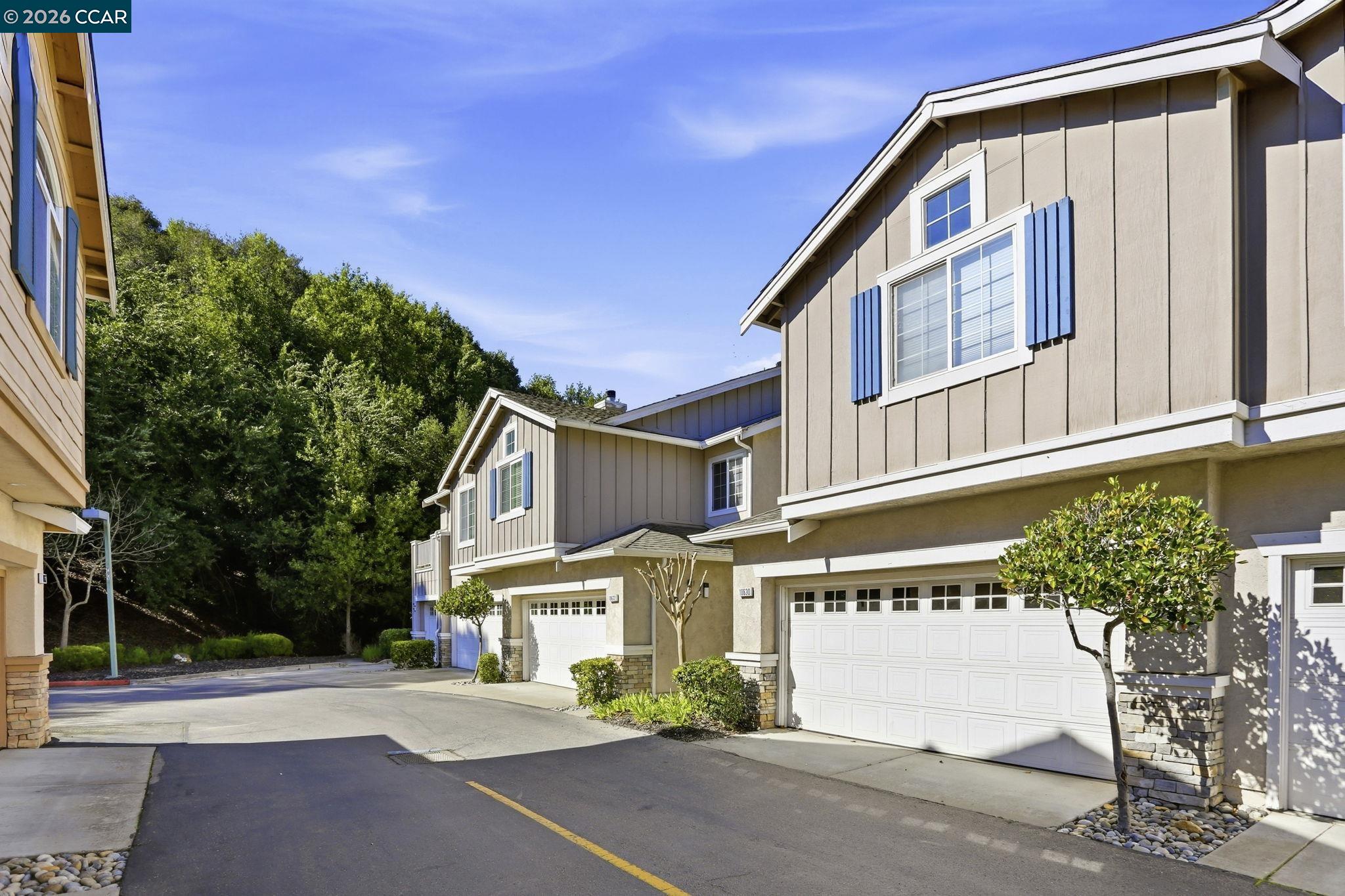 Photo #2: 41125458 Listing: Photo #2