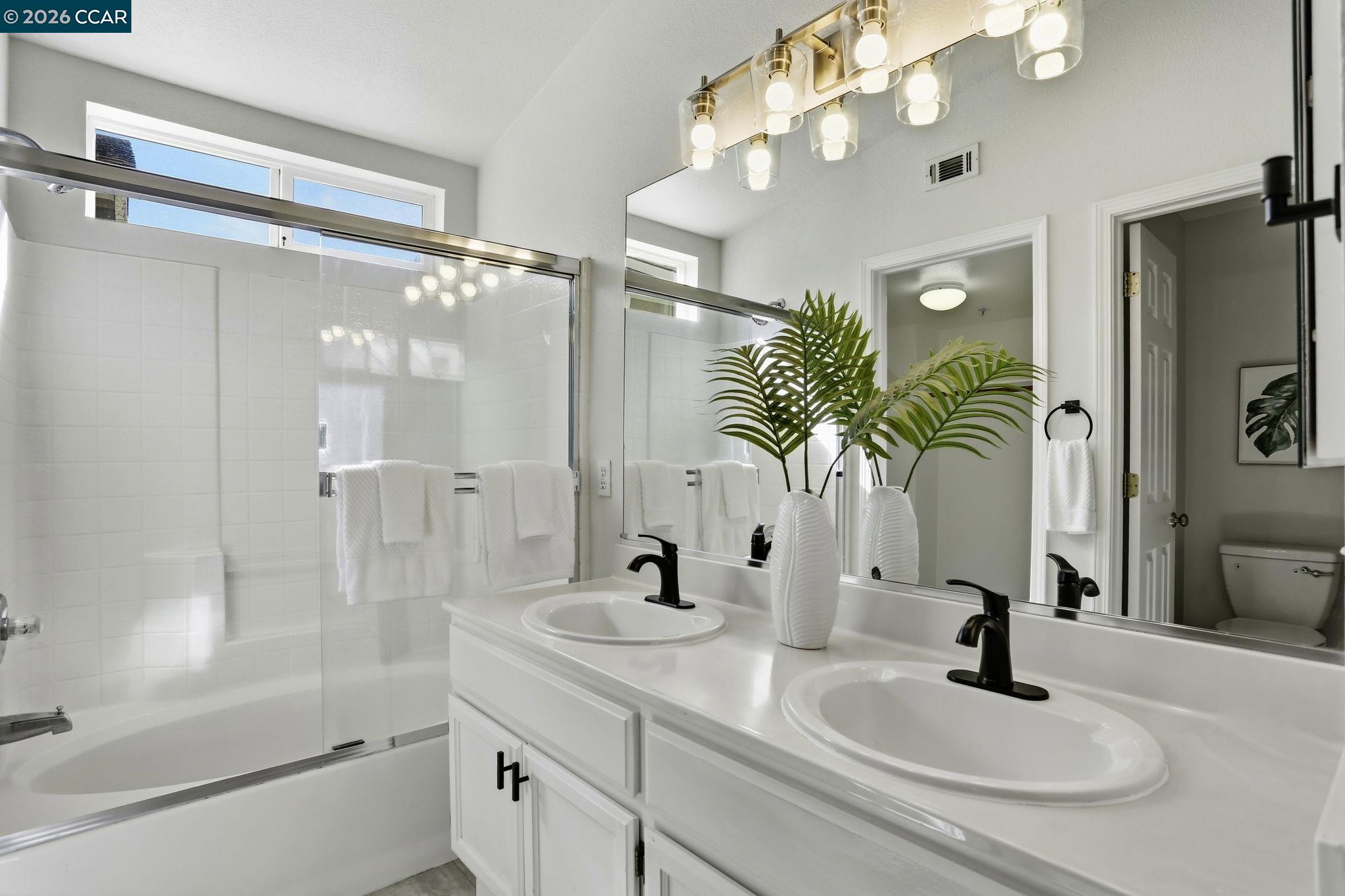 Photo #28: 41125458 Listing: Photo #28