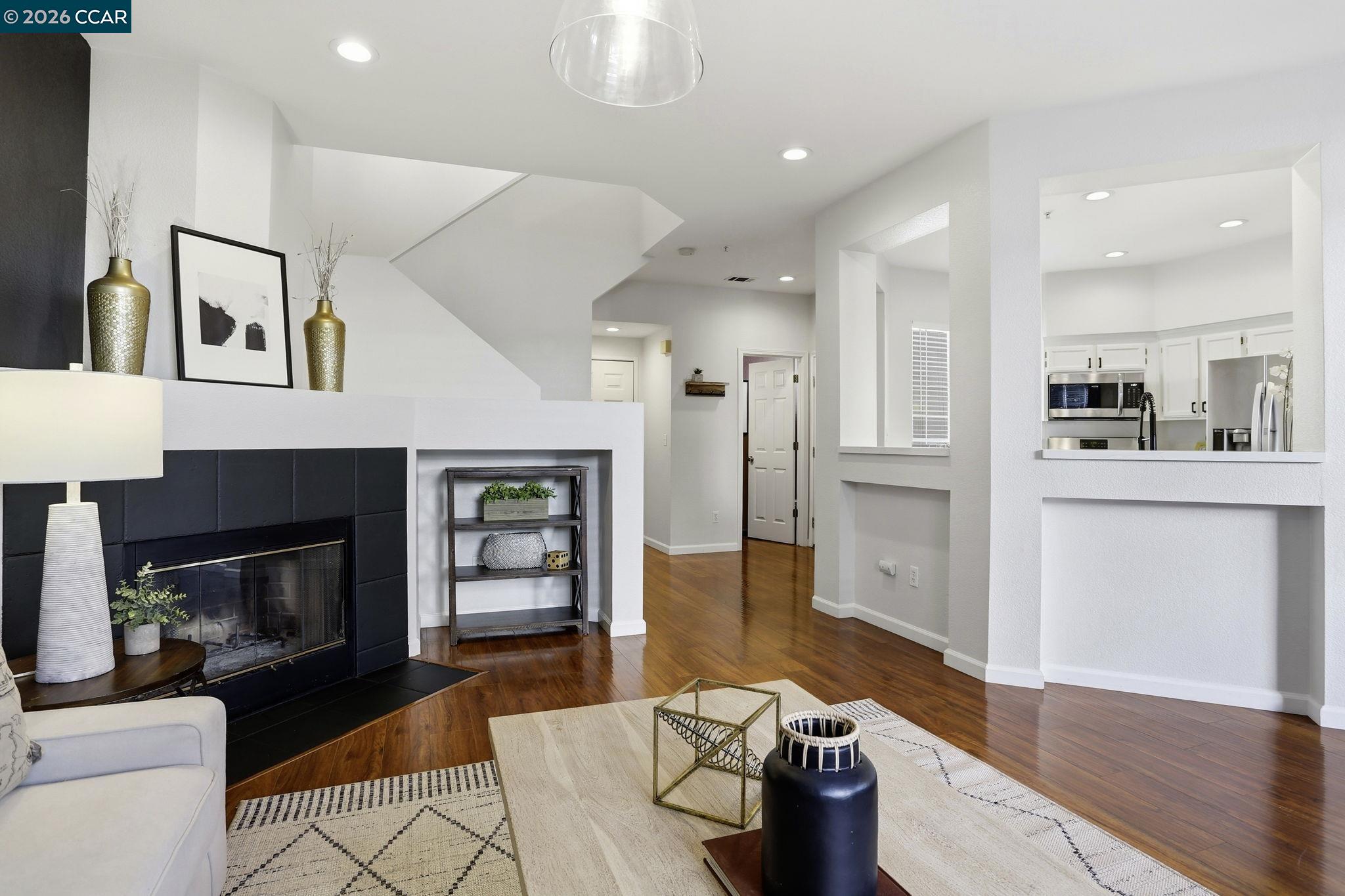 Photo #8: 41125458 Listing: Photo #8