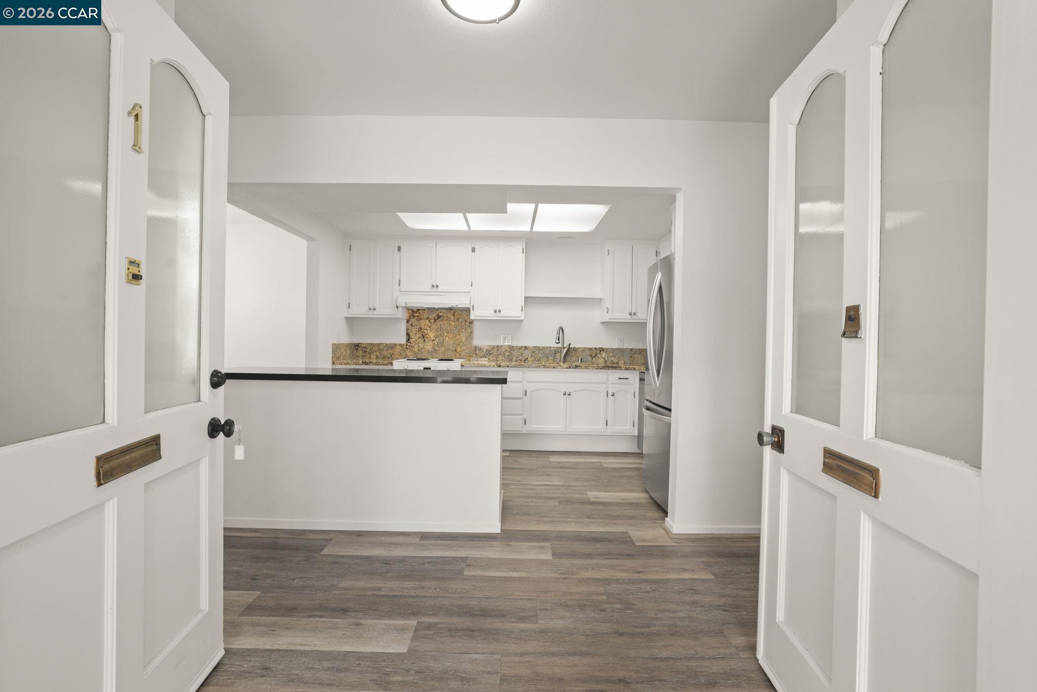 Photo #2: 41125461 Listing: Photo #2