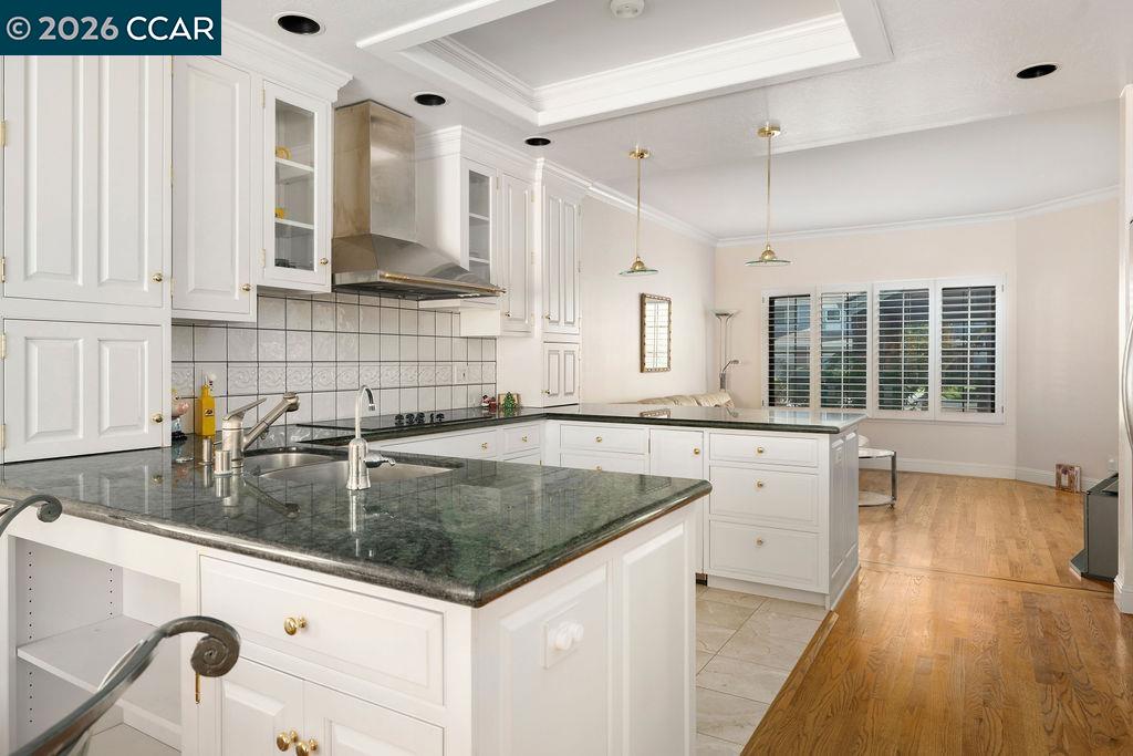 Photo #11: 41125462 Listing: Photo #11