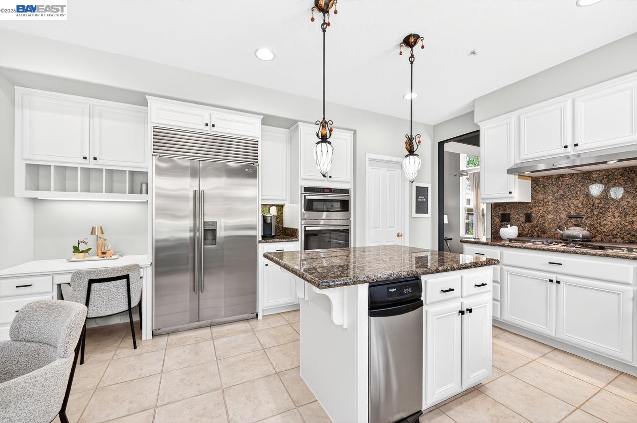 Detail Gallery Image 24 of 52 For 752 Troun Way, Livermore,  CA 94551 - 5 Beds | 3/1 Baths