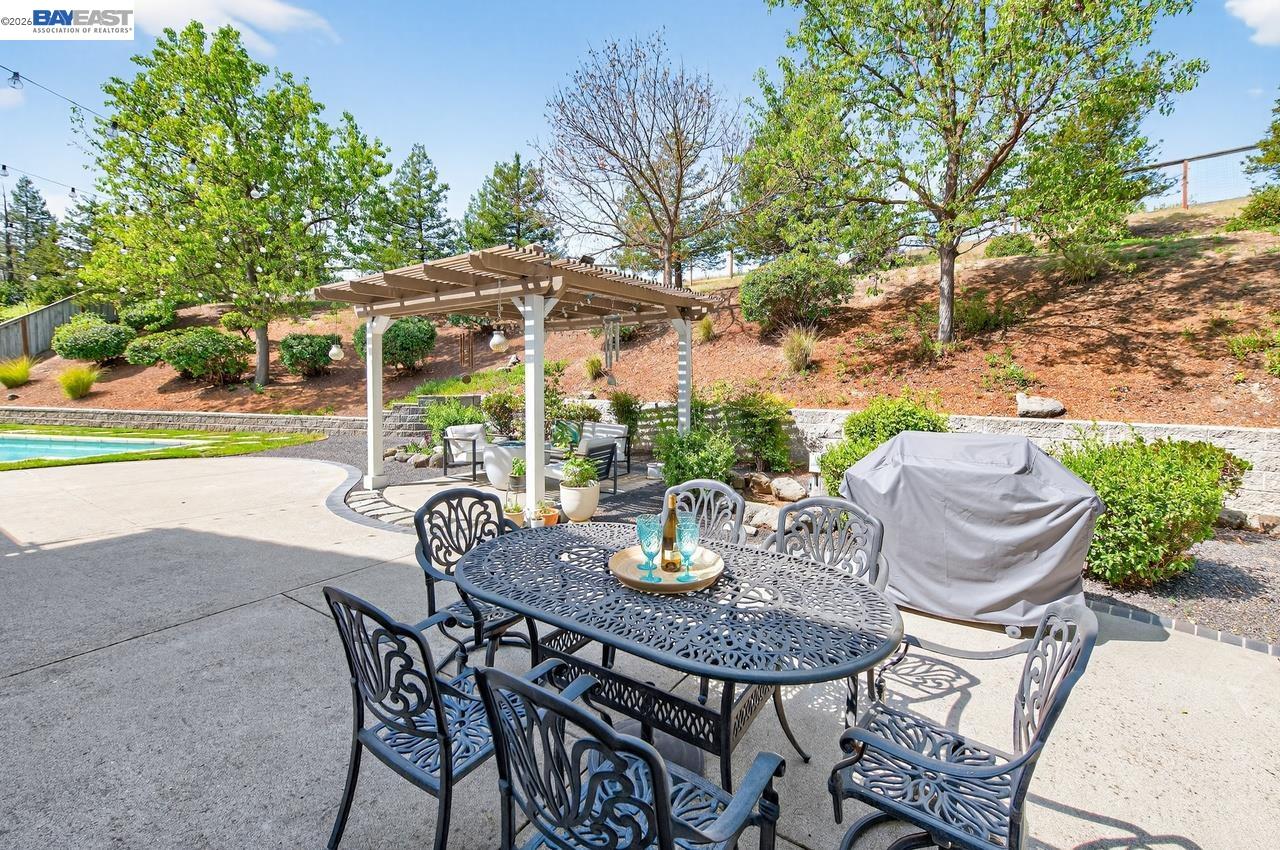 Detail Gallery Image 45 of 52 For 752 Troun Way, Livermore,  CA 94551 - 5 Beds | 3/1 Baths