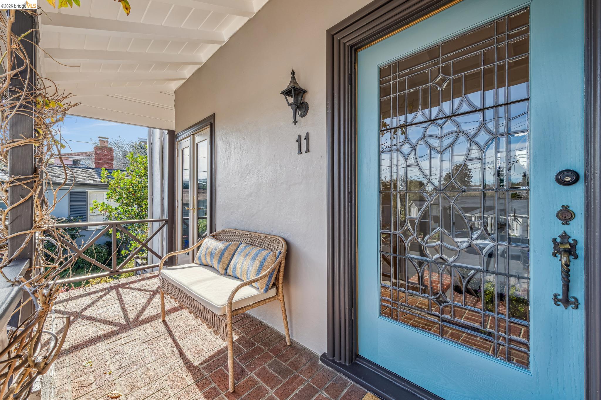 Detail Gallery Image 2 of 34 For 11 Parkside Dr, Piedmont,  CA 94611 - 3 Beds | 2 Baths