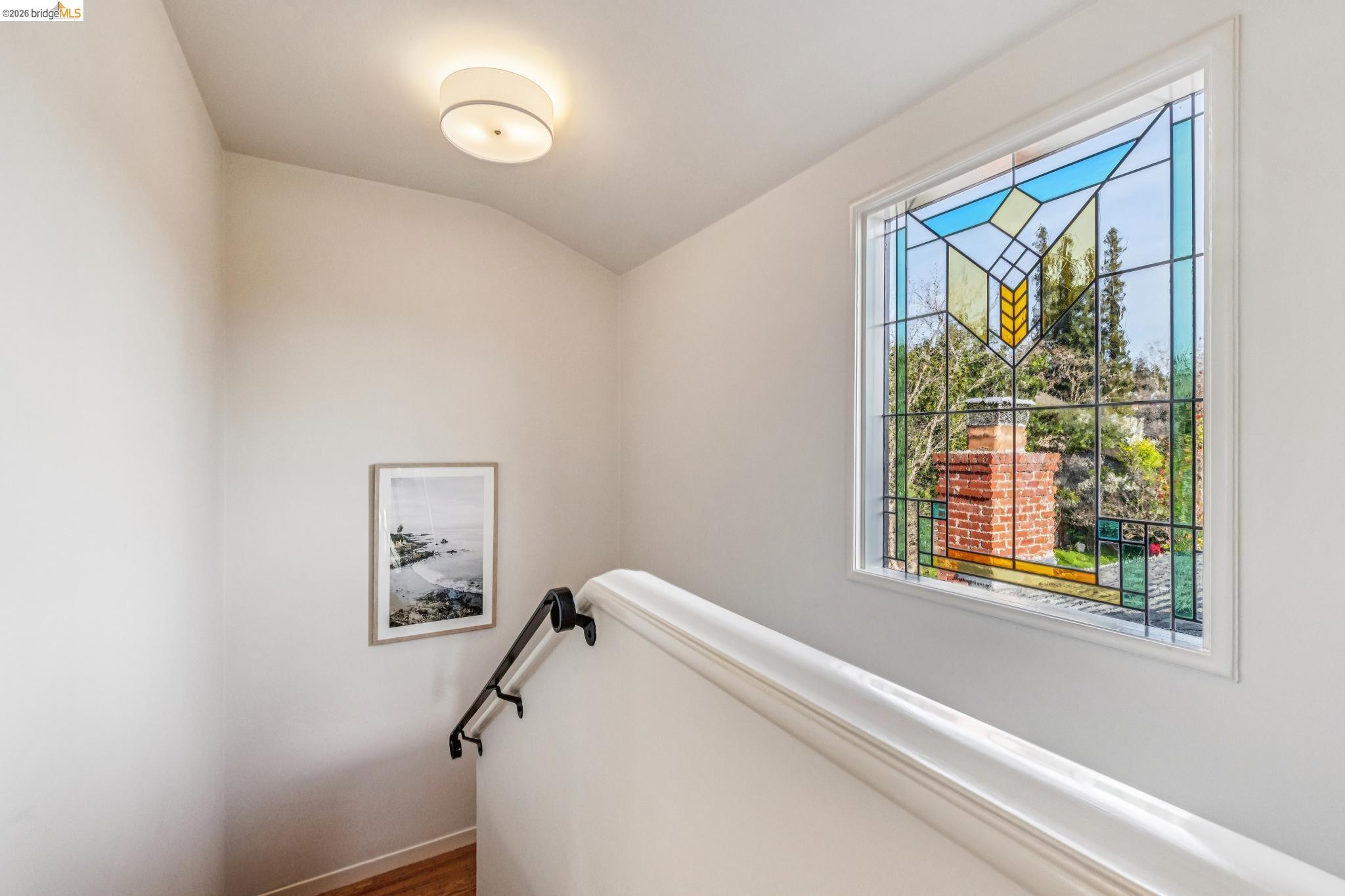 Detail Gallery Image 22 of 34 For 11 Parkside Dr, Piedmont,  CA 94611 - 3 Beds | 2 Baths