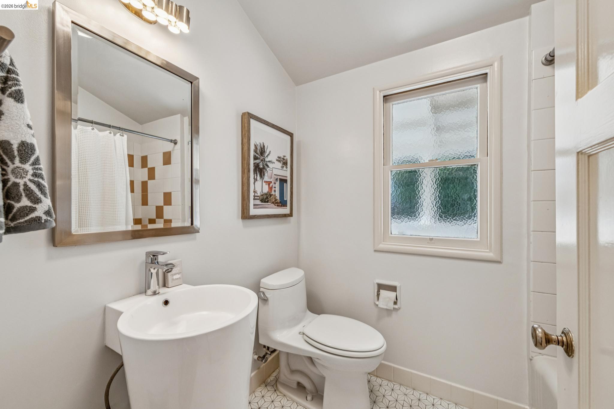 Detail Gallery Image 24 of 34 For 11 Parkside Dr, Piedmont,  CA 94611 - 3 Beds | 2 Baths