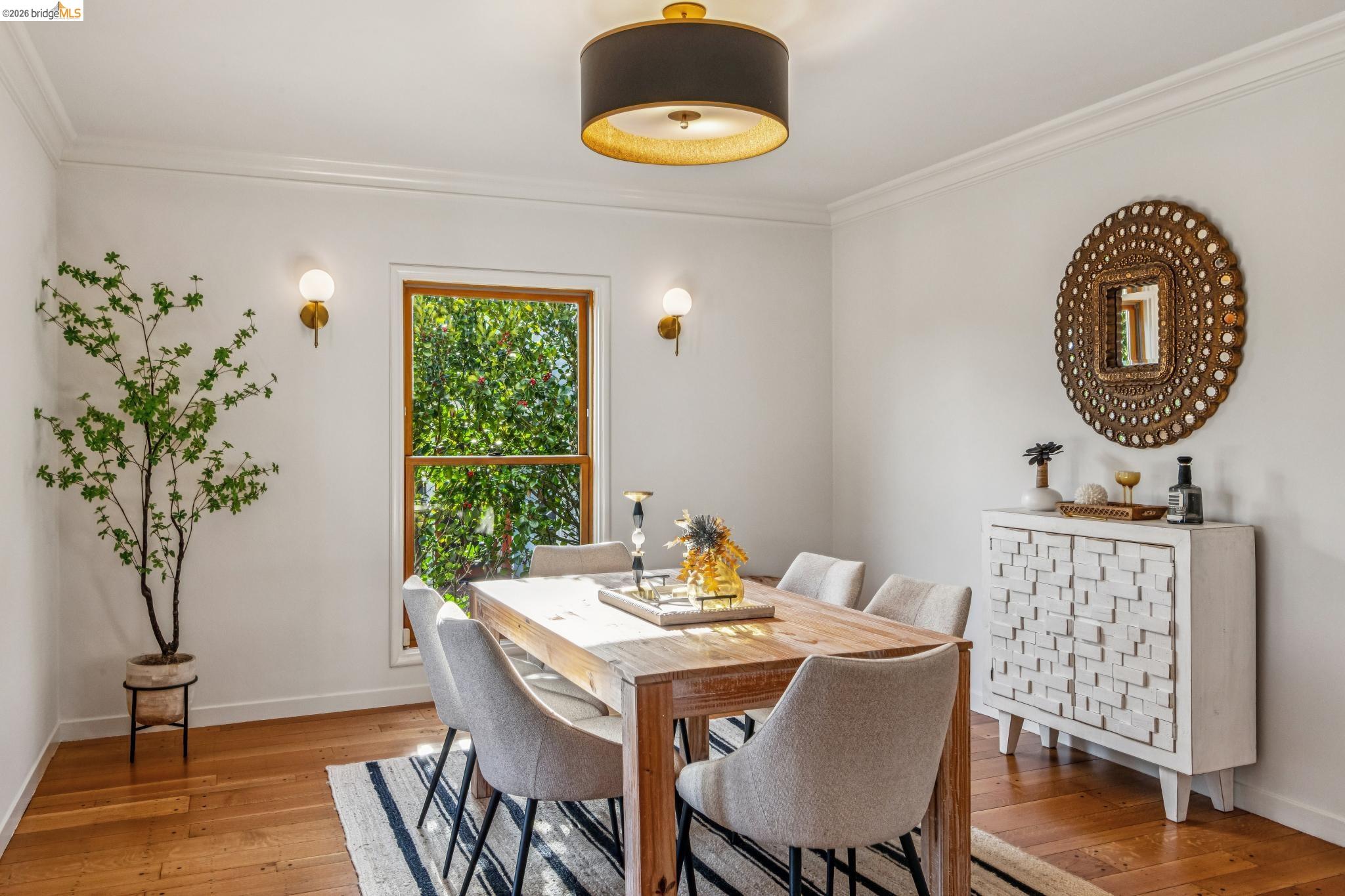 Detail Gallery Image 10 of 34 For 11 Parkside Dr, Piedmont,  CA 94611 - 3 Beds | 2 Baths