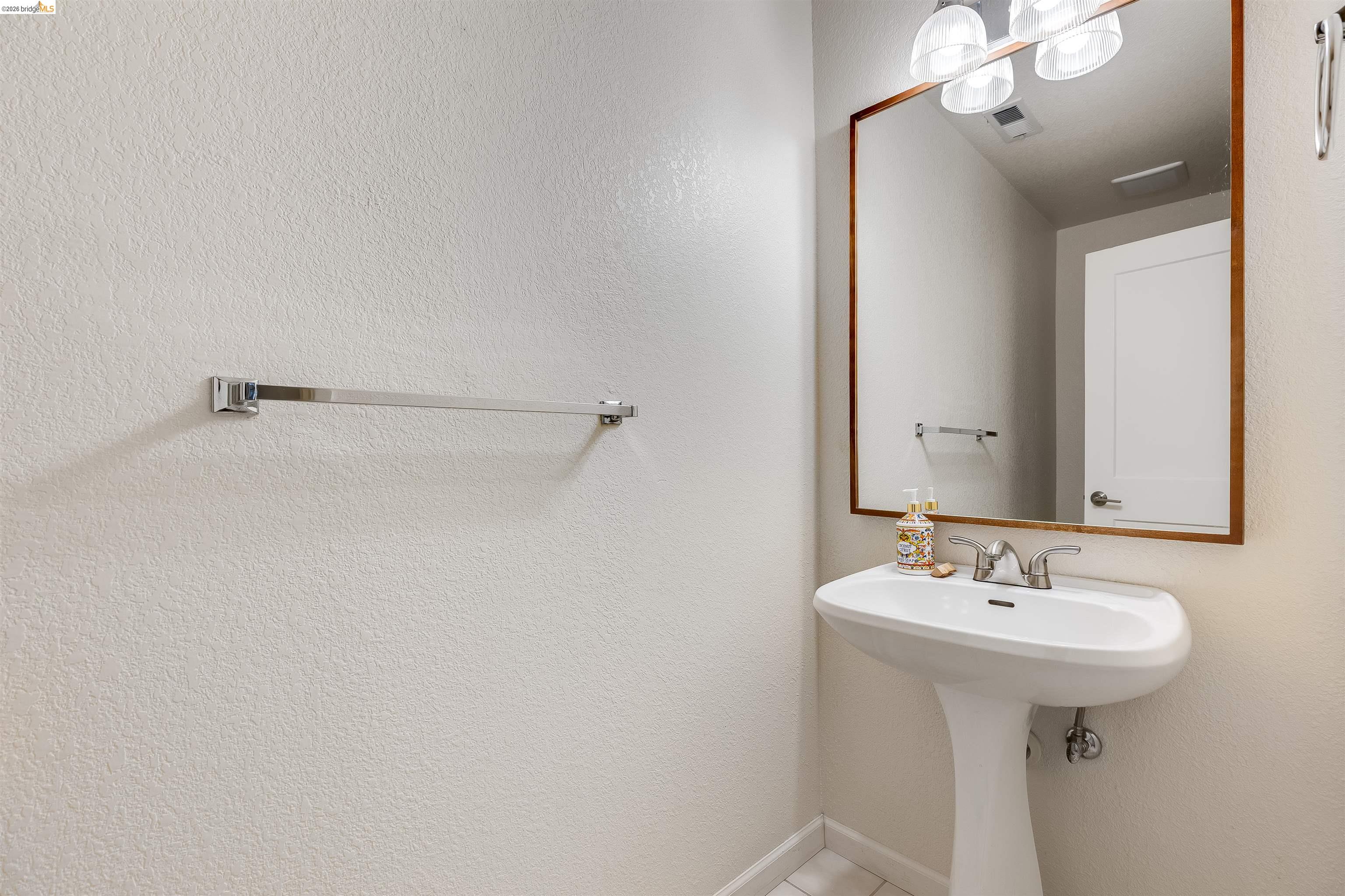 Photo #10: 41125465 Listing: Photo #10