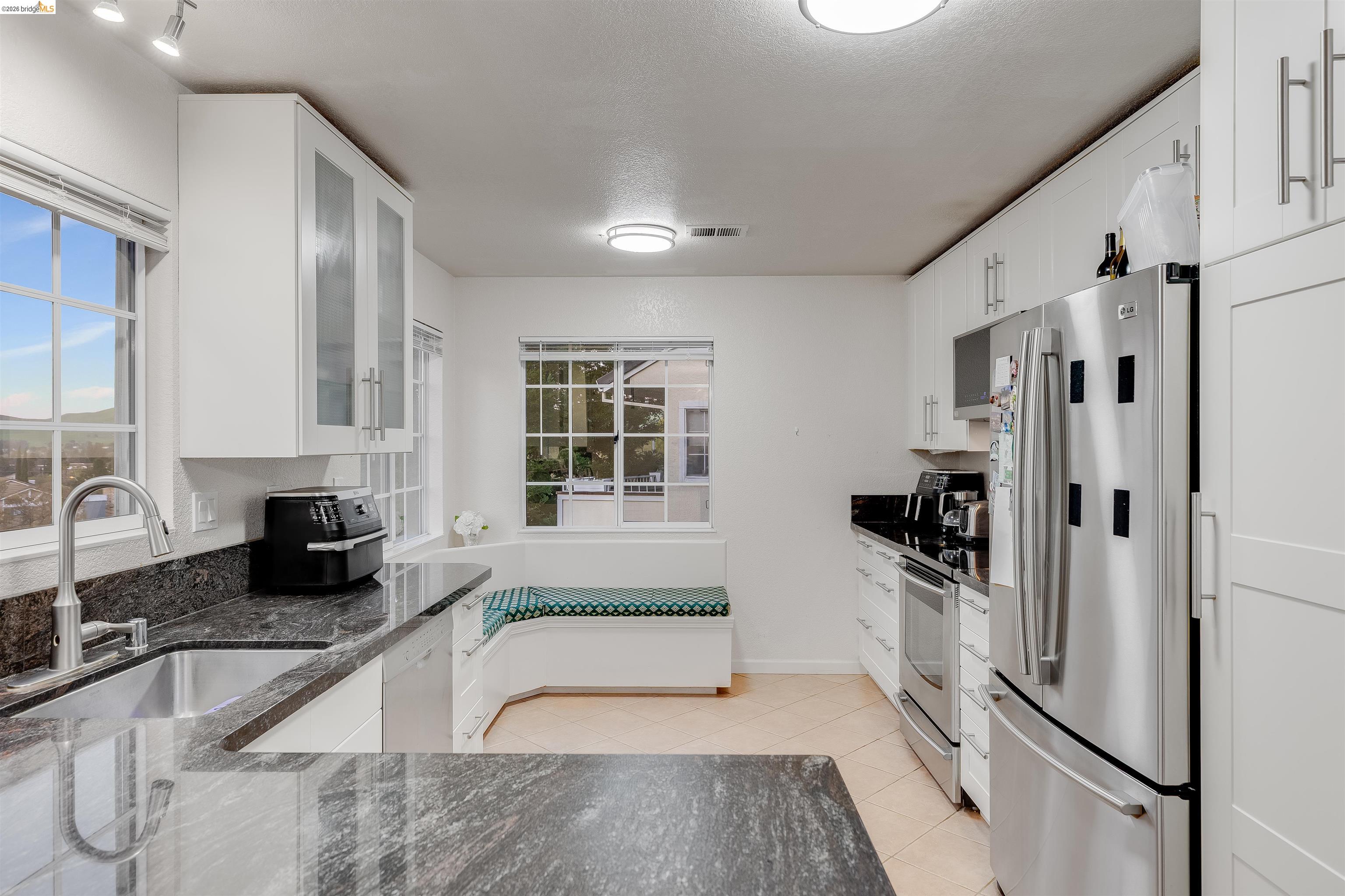 Photo #15: 41125465 Listing: Photo #15