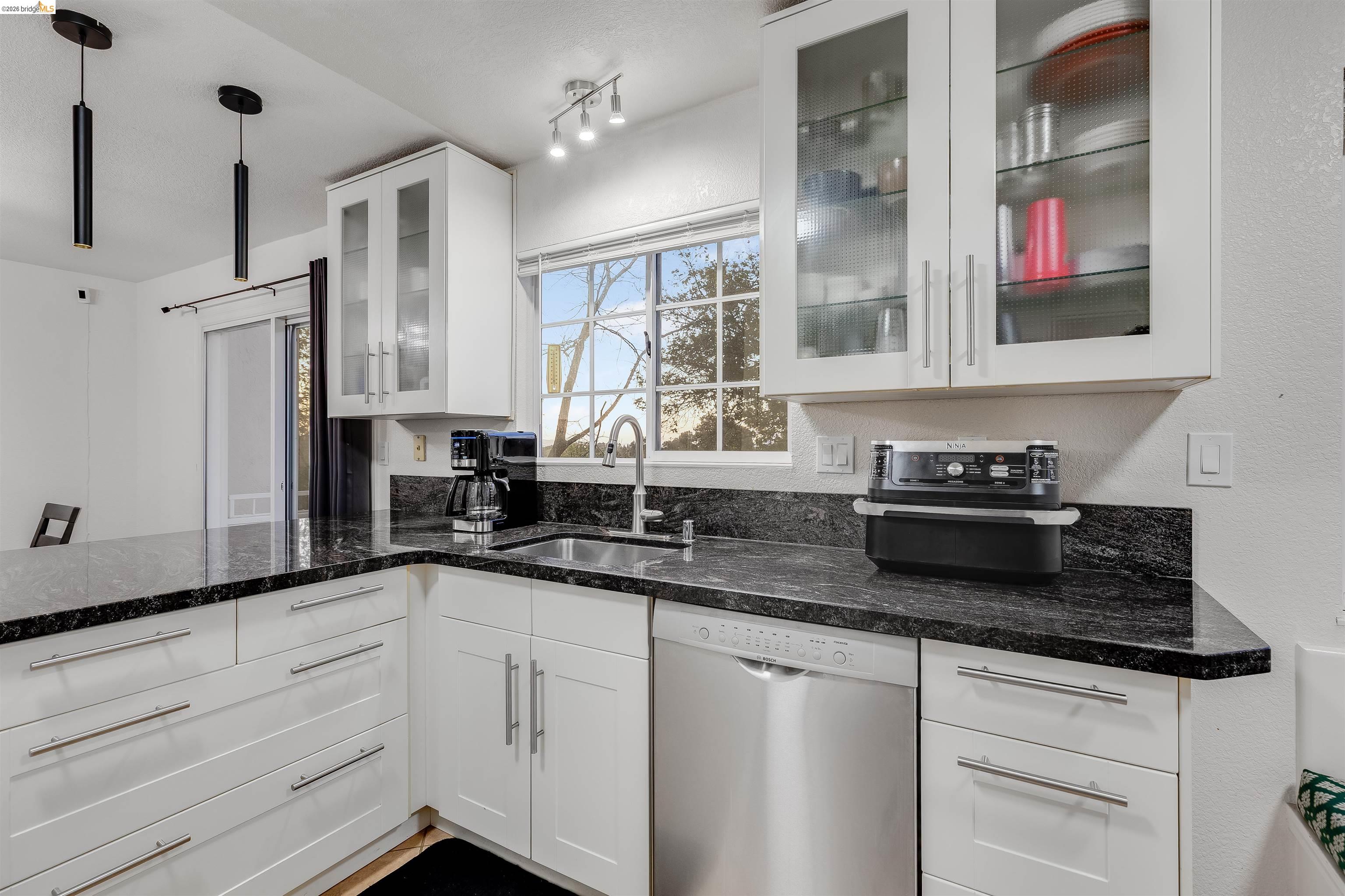 Photo #17: 41125465 Listing: Photo #17