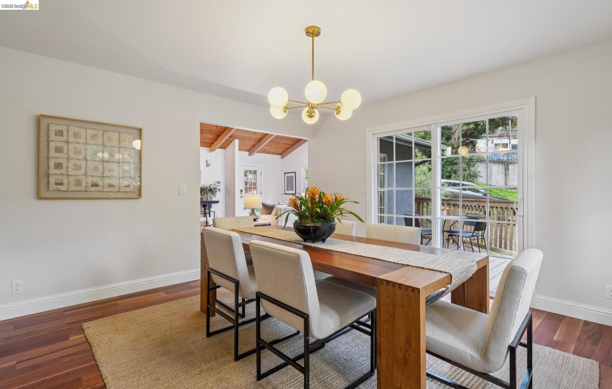 Detail Gallery Image 13 of 46 For 6785 Aitken Dr, Oakland,  CA 94611 - 4 Beds | 3 Baths