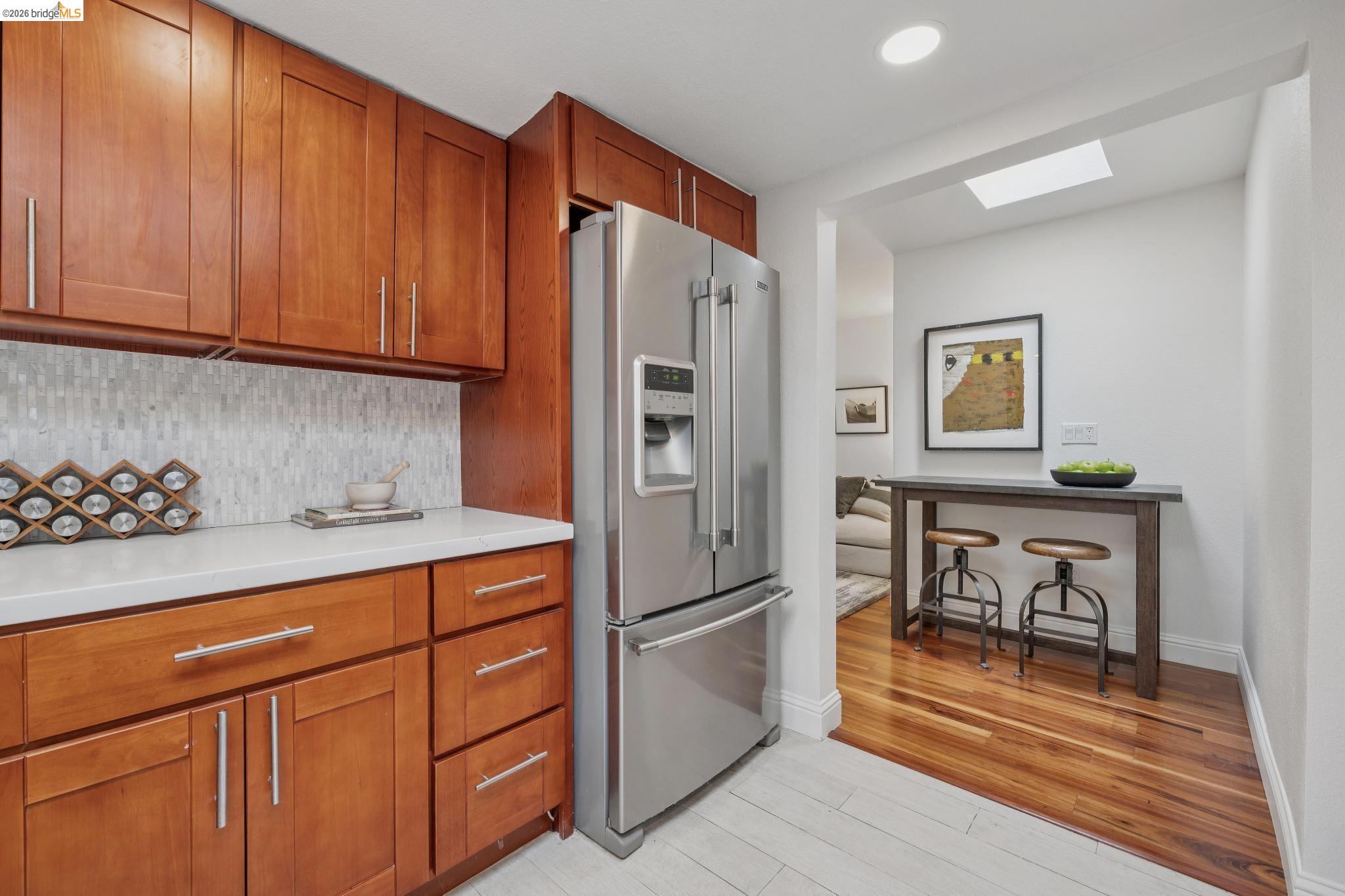 Detail Gallery Image 20 of 46 For 6785 Aitken Dr, Oakland,  CA 94611 - 4 Beds | 3 Baths