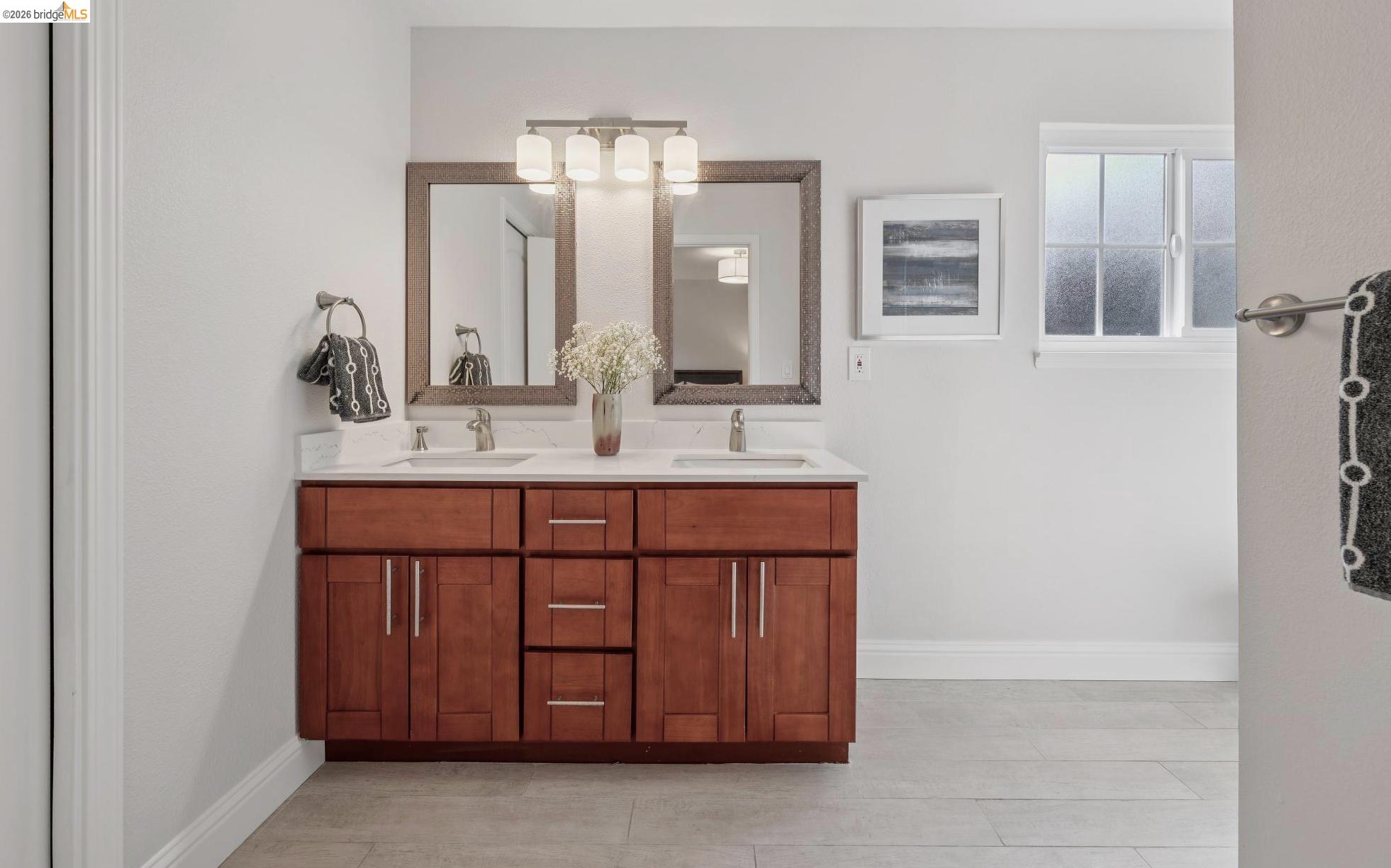 Detail Gallery Image 24 of 46 For 6785 Aitken Dr, Oakland,  CA 94611 - 4 Beds | 3 Baths