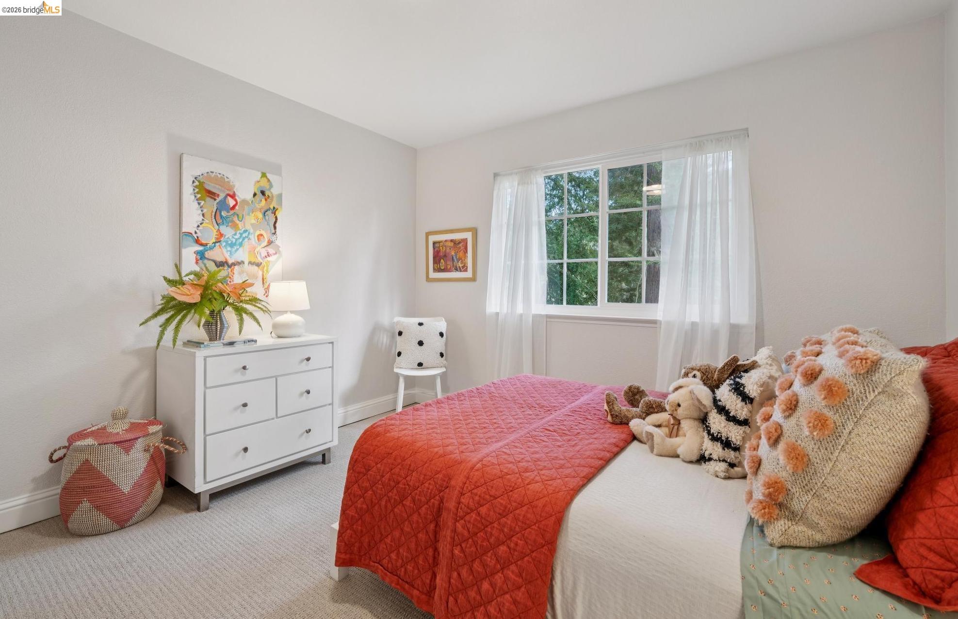 Detail Gallery Image 26 of 46 For 6785 Aitken Dr, Oakland,  CA 94611 - 4 Beds | 3 Baths