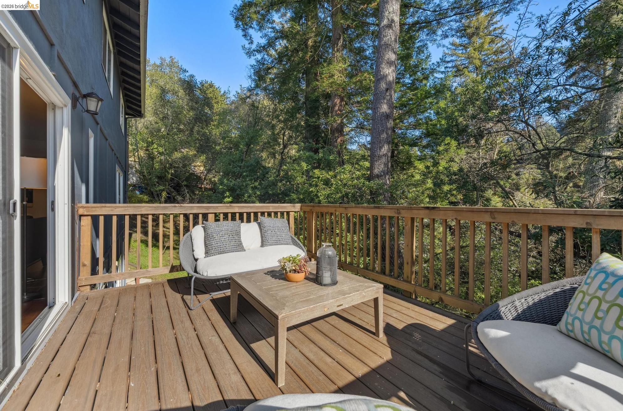 Detail Gallery Image 41 of 46 For 6785 Aitken Dr, Oakland,  CA 94611 - 4 Beds | 3 Baths