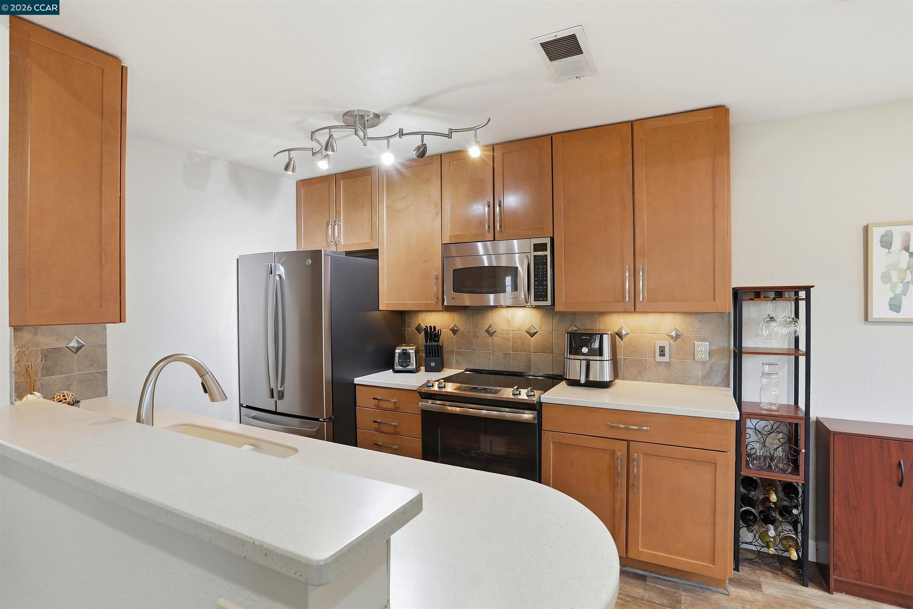 Photo #11: 41125468 Listing: Photo #11