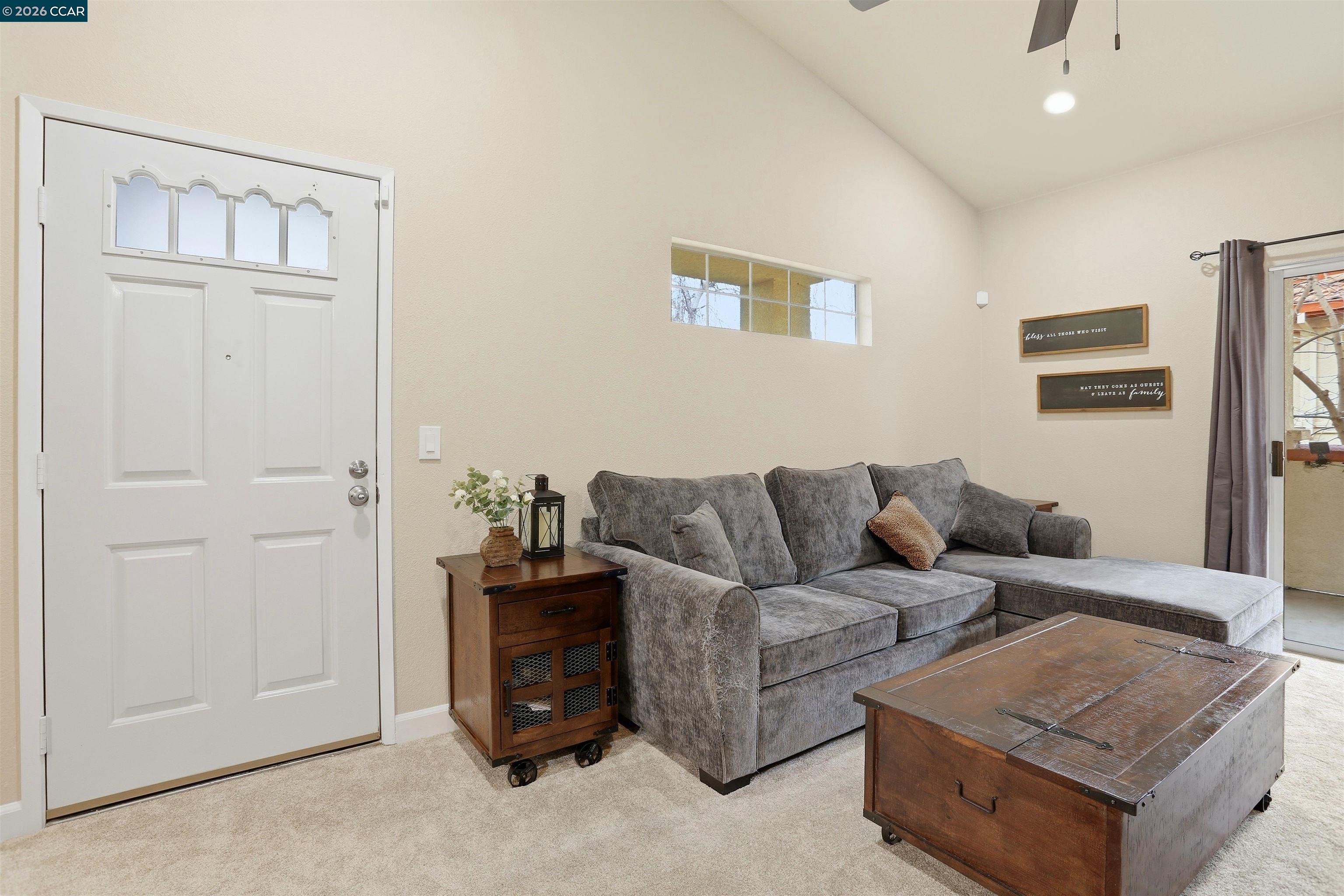 Photo #4: 41125468 Listing: Photo #4