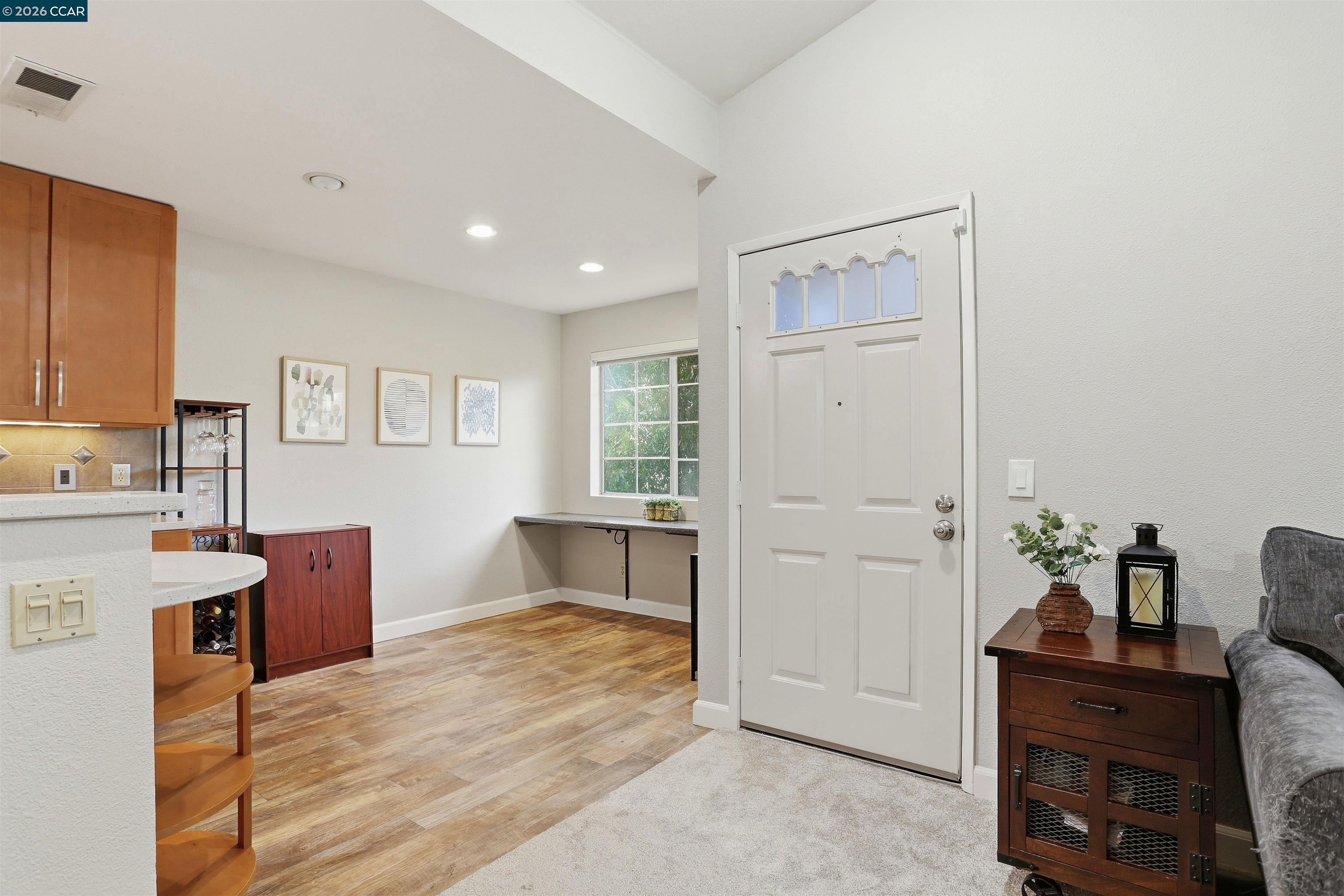 Photo #5: 41125468 Listing: Photo #5