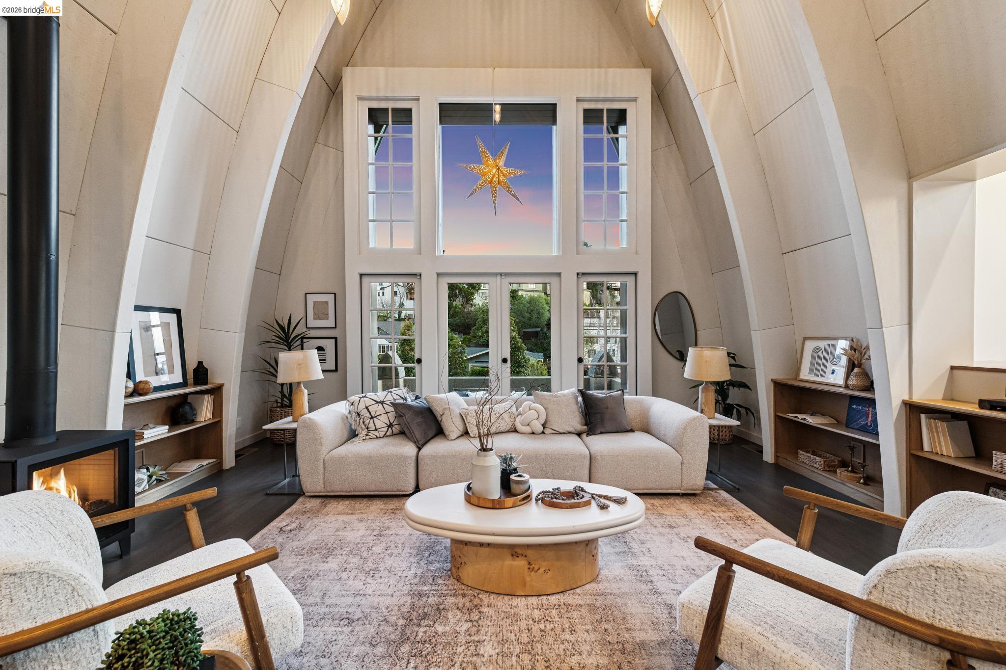 Detail Gallery Image 11 of 60 For 6356 Broadway Ter, Oakland,  CA 94618 - 4 Beds | 3 Baths