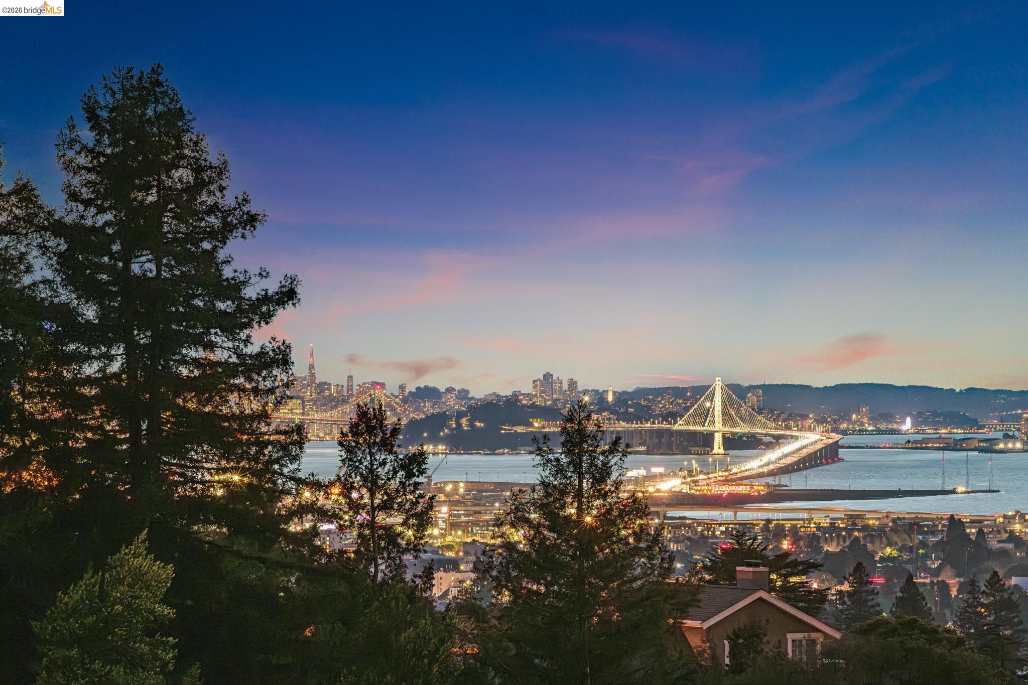 Detail Gallery Image 27 of 60 For 6356 Broadway Ter, Oakland,  CA 94618 - 4 Beds | 3 Baths