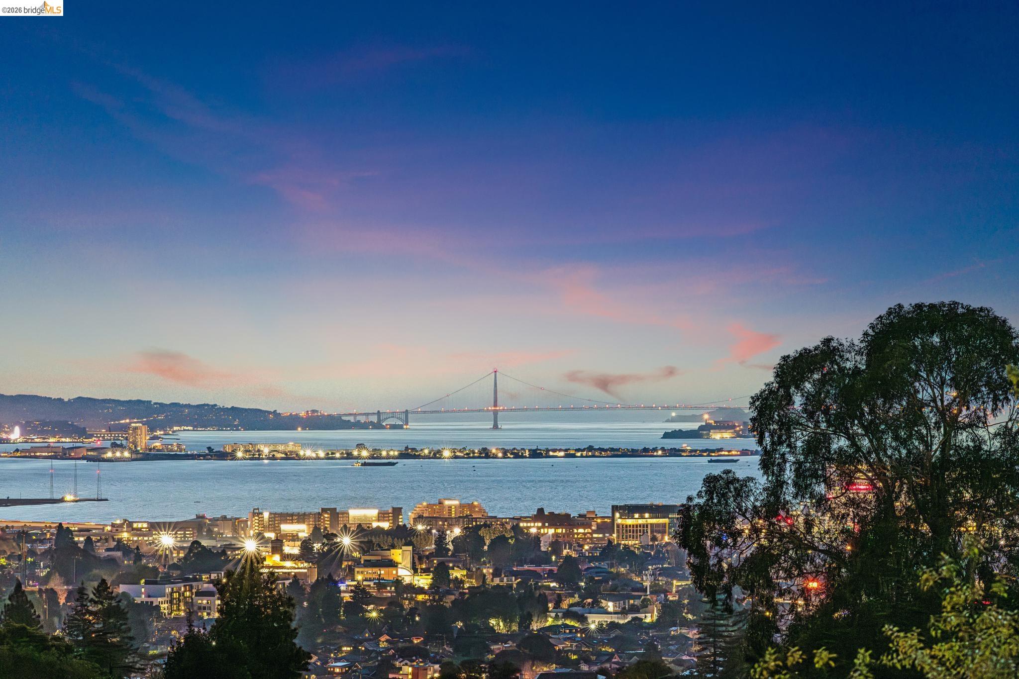 Detail Gallery Image 28 of 60 For 6356 Broadway Ter, Oakland,  CA 94618 - 4 Beds | 3 Baths