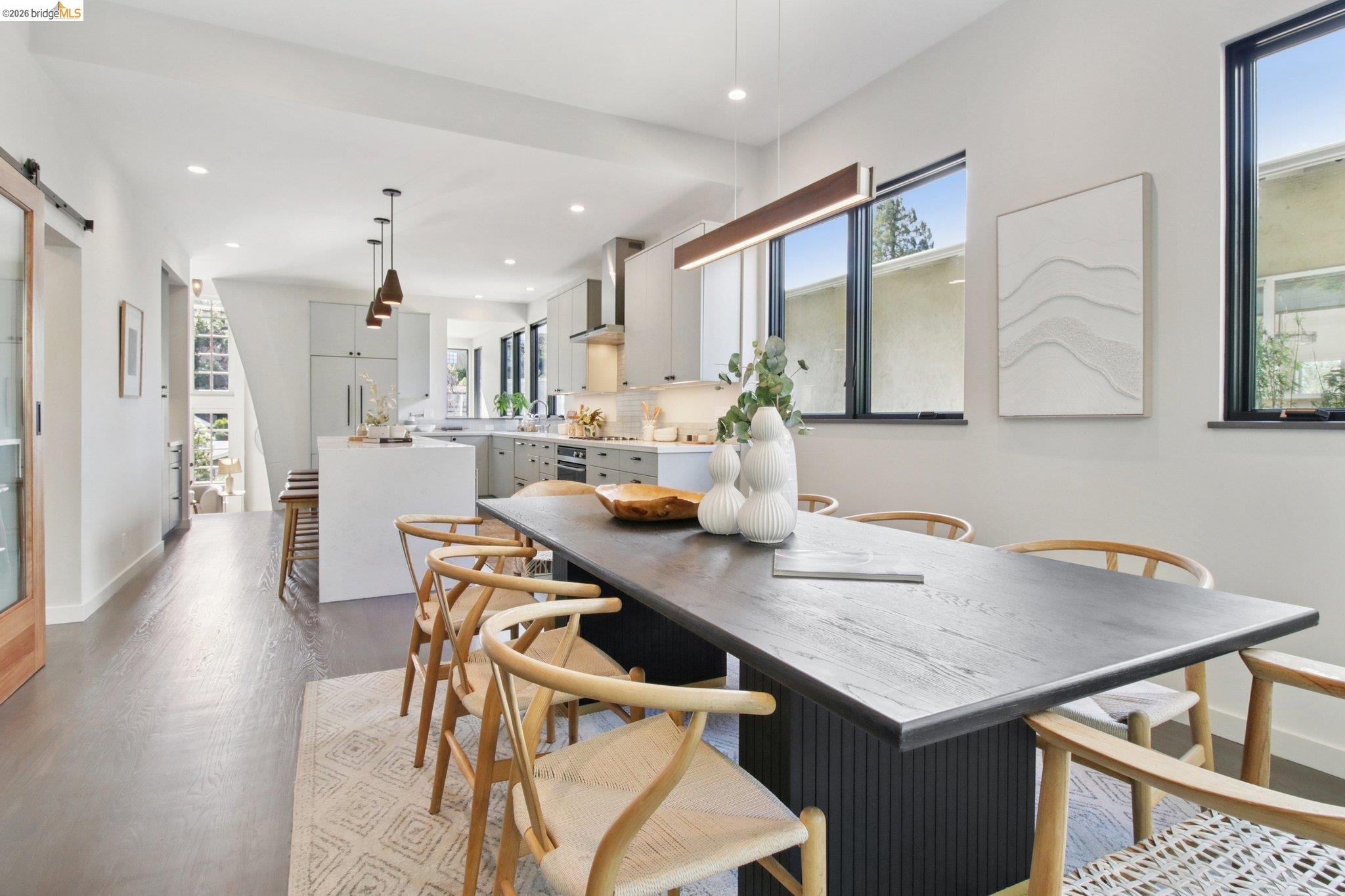 Detail Gallery Image 30 of 60 For 6356 Broadway Ter, Oakland,  CA 94618 - 4 Beds | 3 Baths