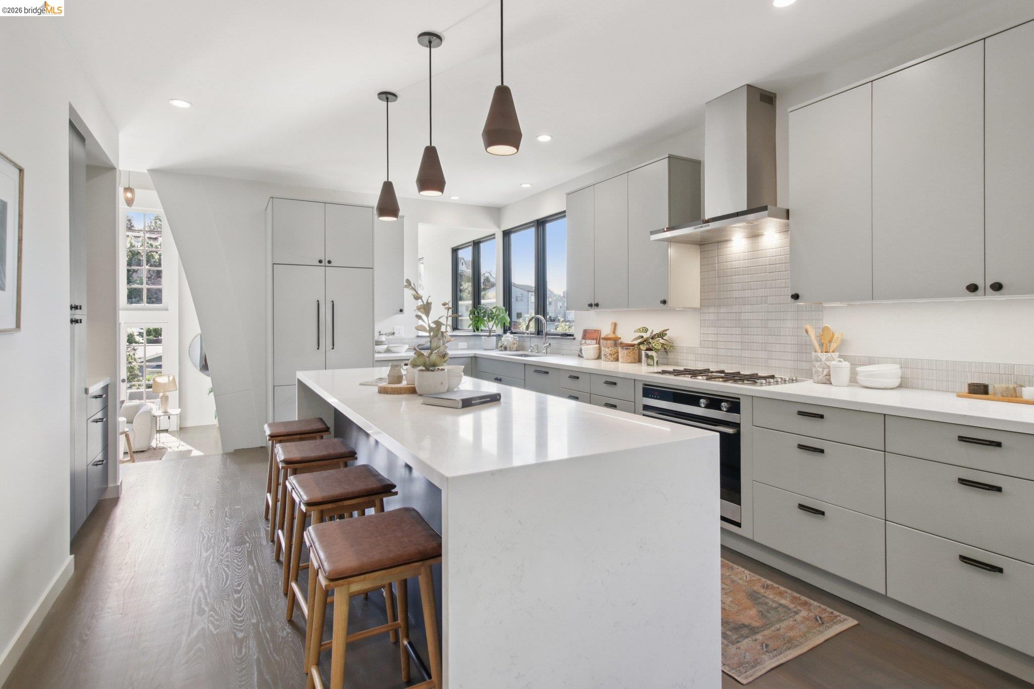 Detail Gallery Image 35 of 60 For 6356 Broadway Ter, Oakland,  CA 94618 - 4 Beds | 3 Baths