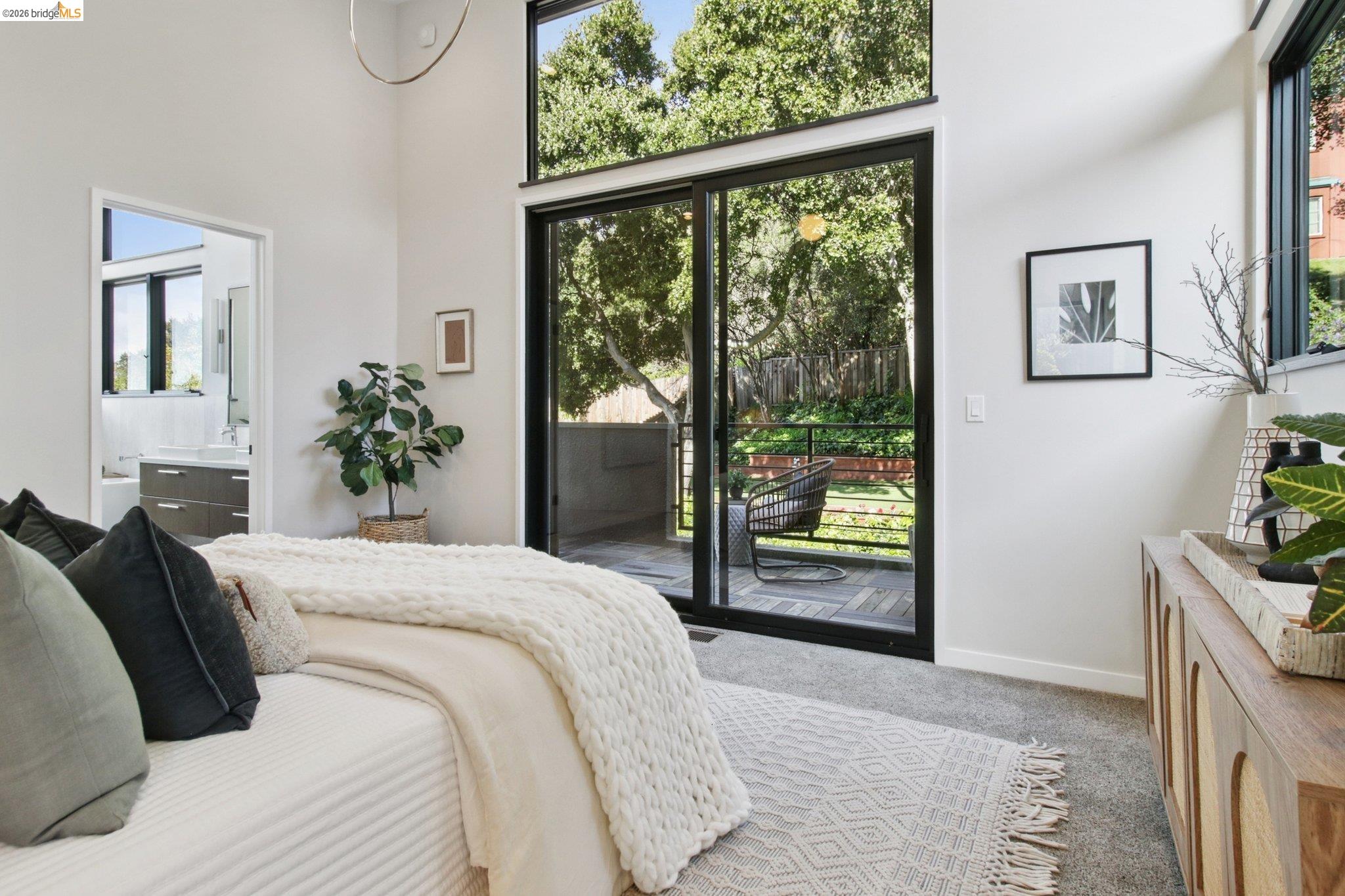 Detail Gallery Image 45 of 60 For 6356 Broadway Ter, Oakland,  CA 94618 - 4 Beds | 3 Baths