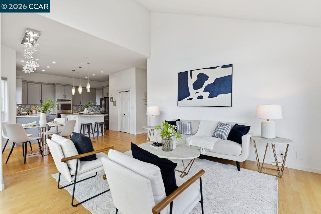 Detail Gallery Image 21 of 60 For 7075 Elverton Dr, Oakland,  CA 94611 - 4 Beds | 3 Baths