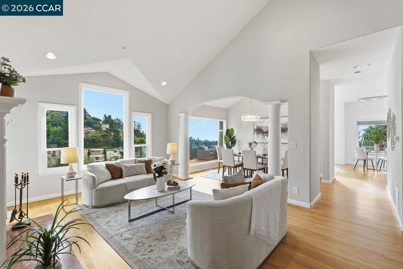 Detail Gallery Image 5 of 60 For 7075 Elverton Dr, Oakland,  CA 94611 - 4 Beds | 3 Baths