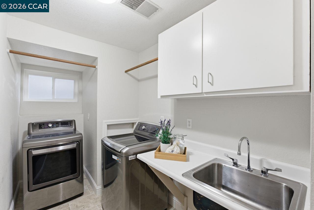 Detail Gallery Image 44 of 60 For 7075 Elverton Dr, Oakland,  CA 94611 - 4 Beds | 3 Baths