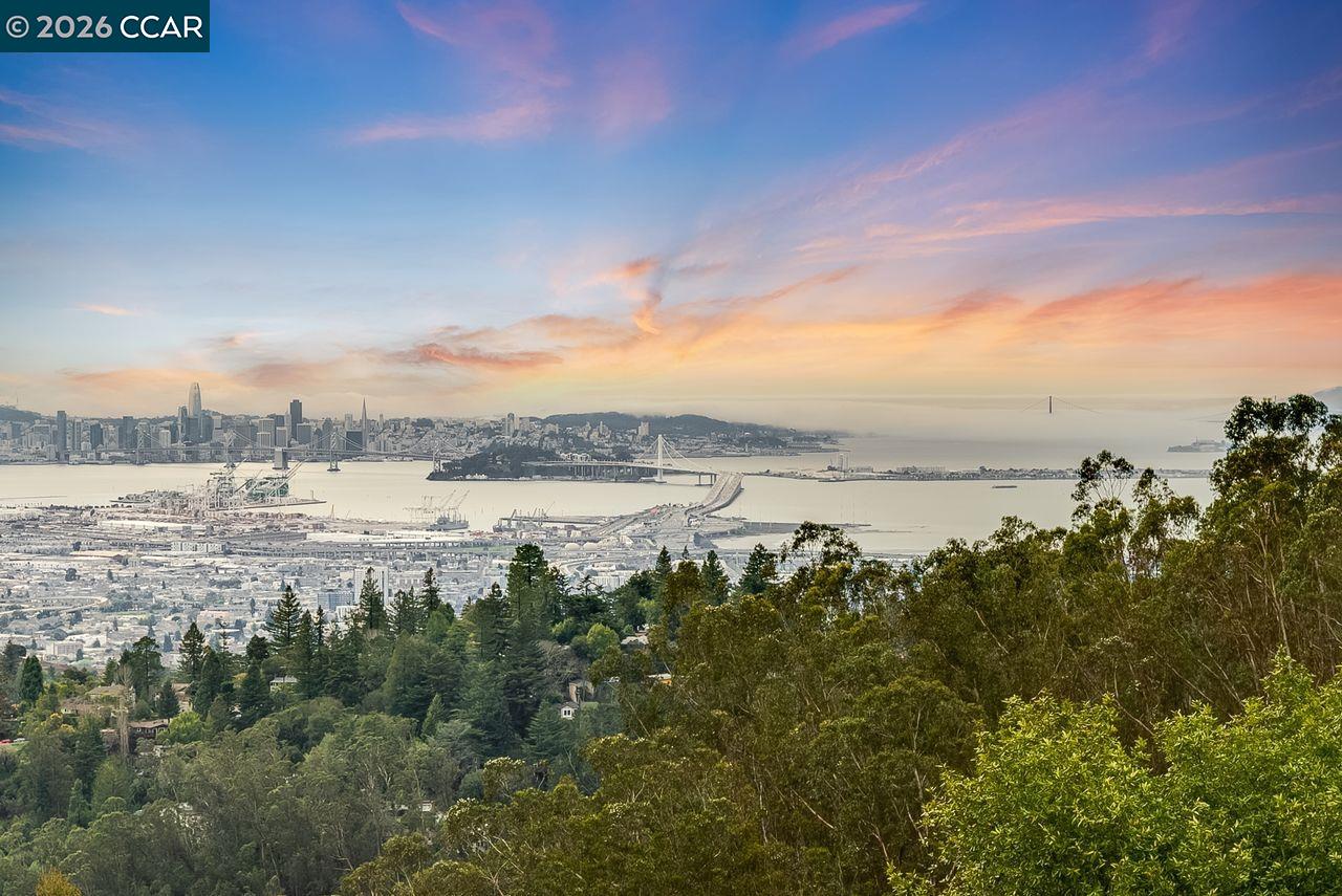 Detail Gallery Image 55 of 60 For 7075 Elverton Dr, Oakland,  CA 94611 - 4 Beds | 3 Baths