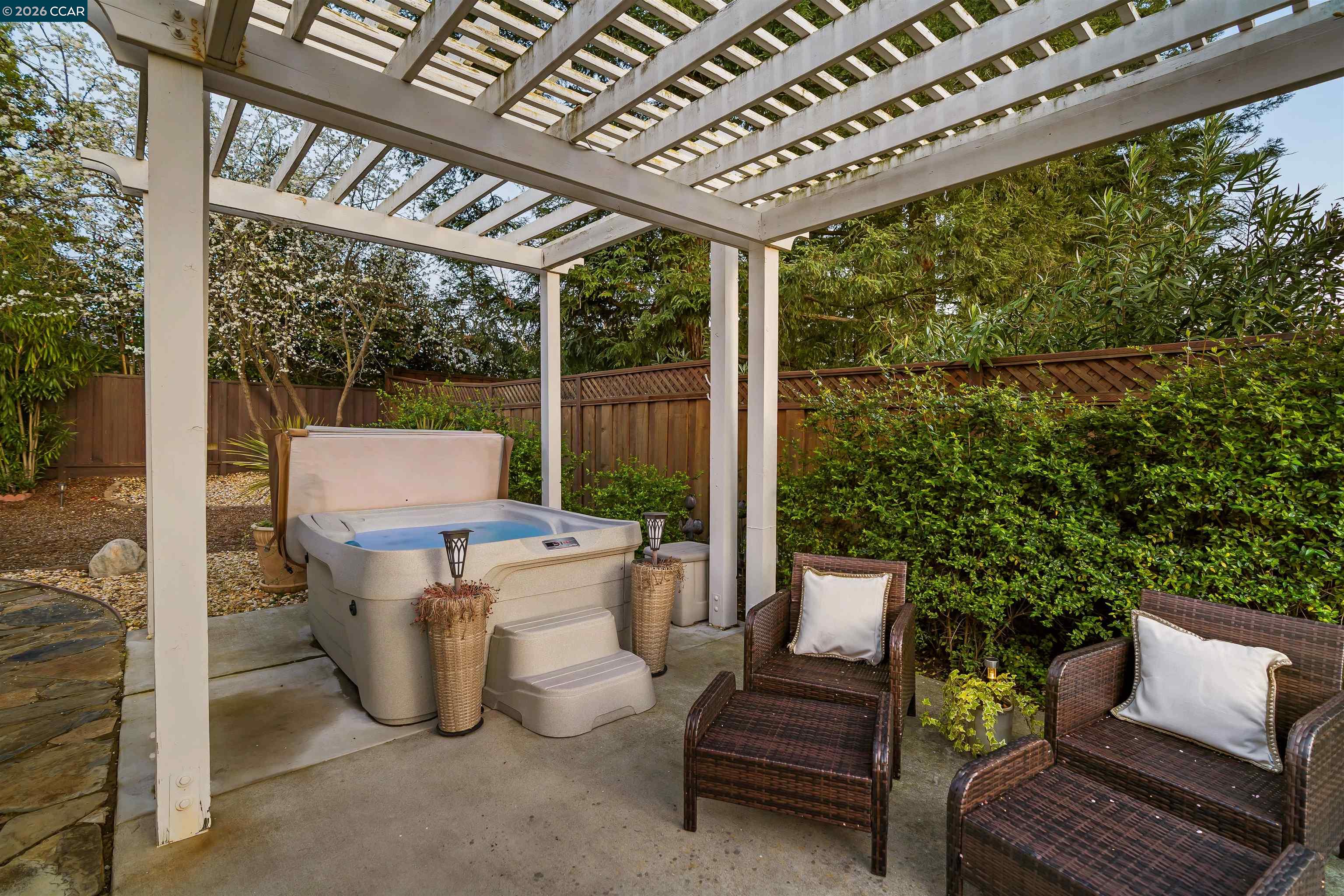 Detail Gallery Image 27 of 37 For 614 Thornhill Rd, Danville,  CA 94526 - 3 Beds | 2 Baths