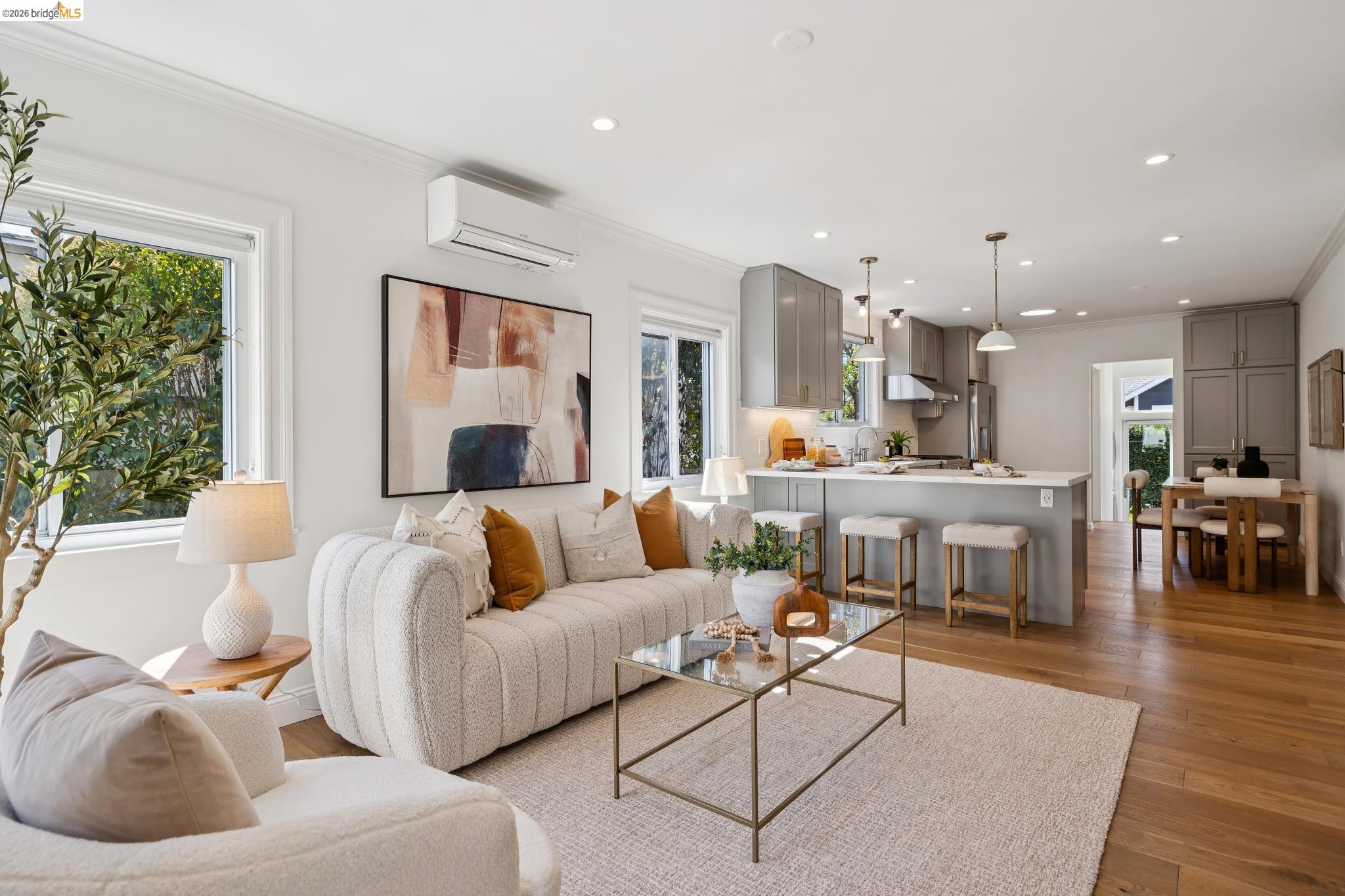 Front Image Thumbnail for EB41125476