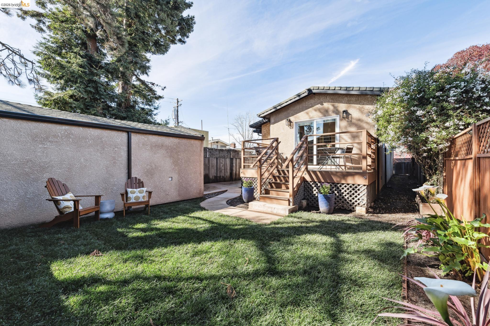 Detail Gallery Image 23 of 27 For 1230 Addison St, Berkeley,  CA 94702 - 4 Beds | 2 Baths