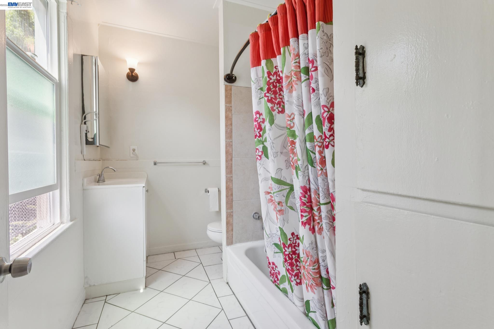 Detail Gallery Image 18 of 30 For 734 Florida St, Vallejo,  CA 94590 - – Beds | – Baths