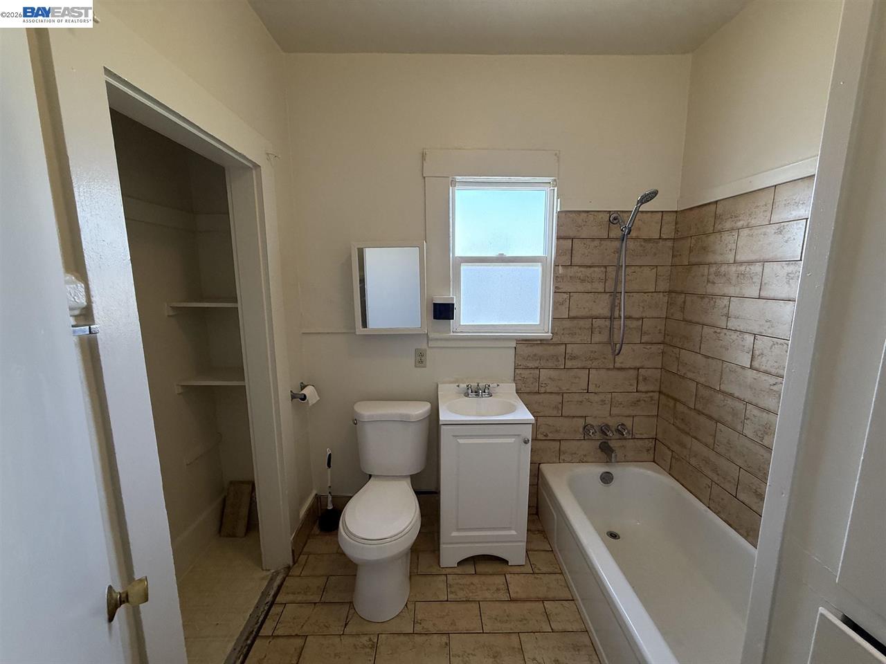 Detail Gallery Image 28 of 30 For 734 Florida St, Vallejo,  CA 94590 - – Beds | – Baths