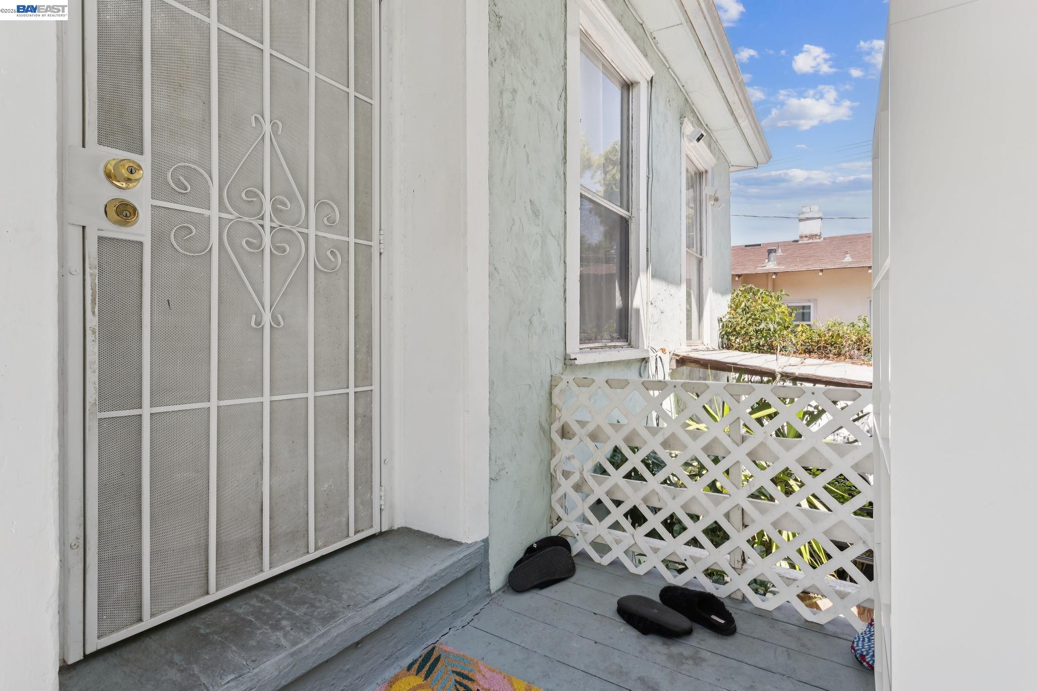 Detail Gallery Image 5 of 30 For 734 Florida St, Vallejo,  CA 94590 - – Beds | – Baths