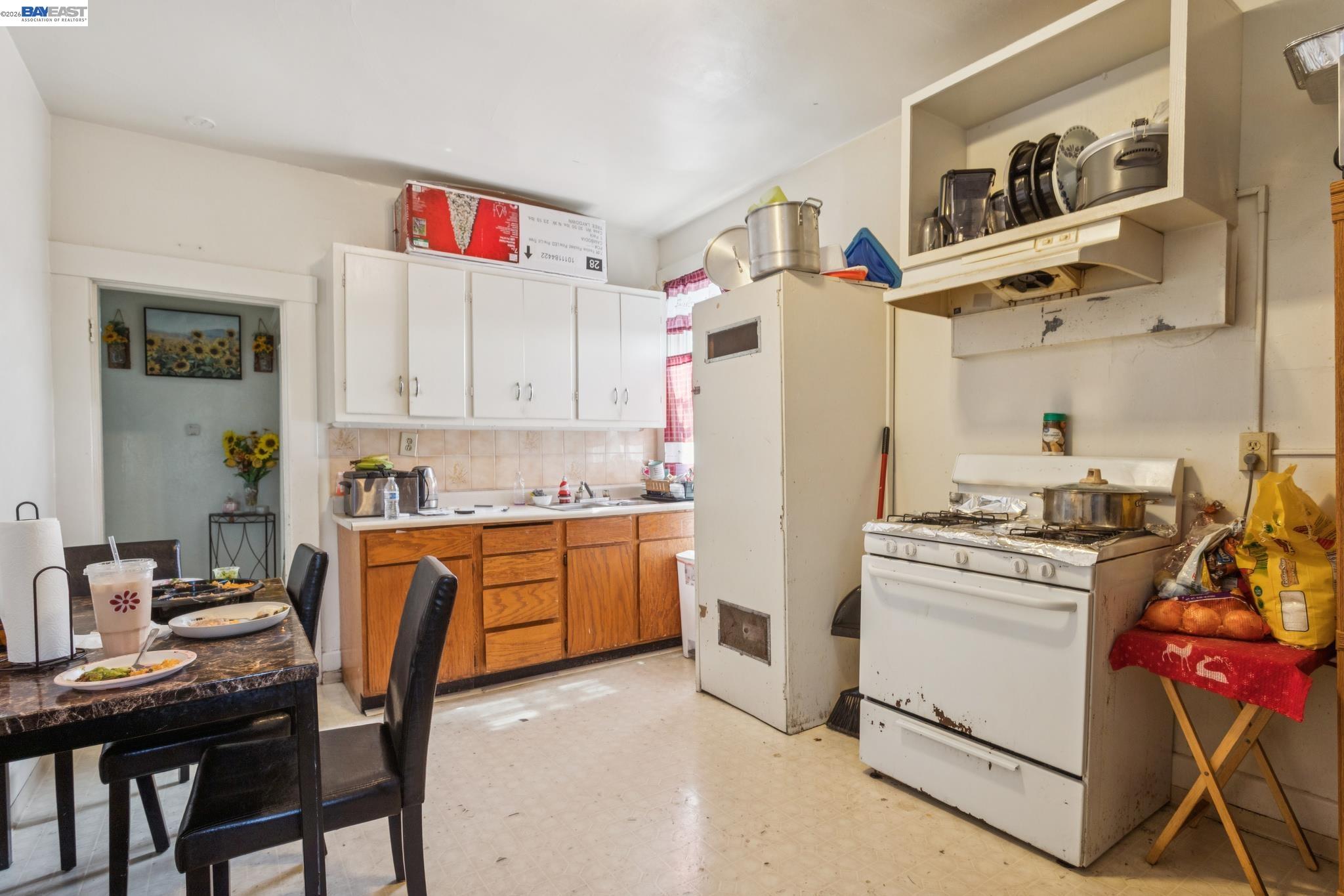 Detail Gallery Image 6 of 30 For 734 Florida St, Vallejo,  CA 94590 - – Beds | – Baths