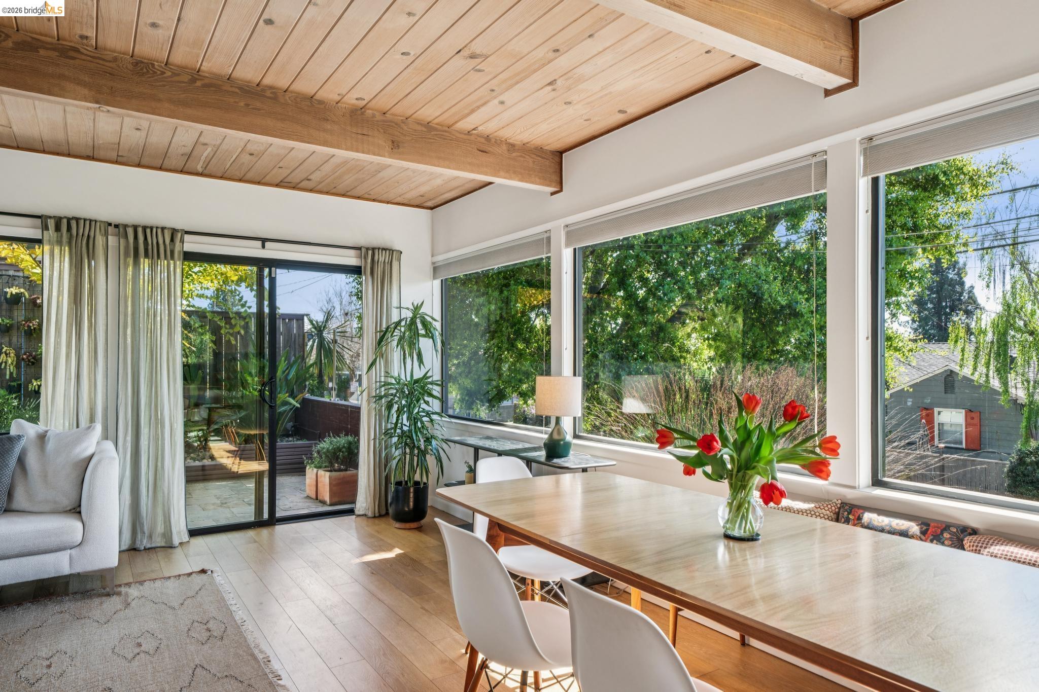 Detail Gallery Image 12 of 37 For 2938 Morgan Ave, Oakland,  CA 94602 - 2 Beds | 1 Baths