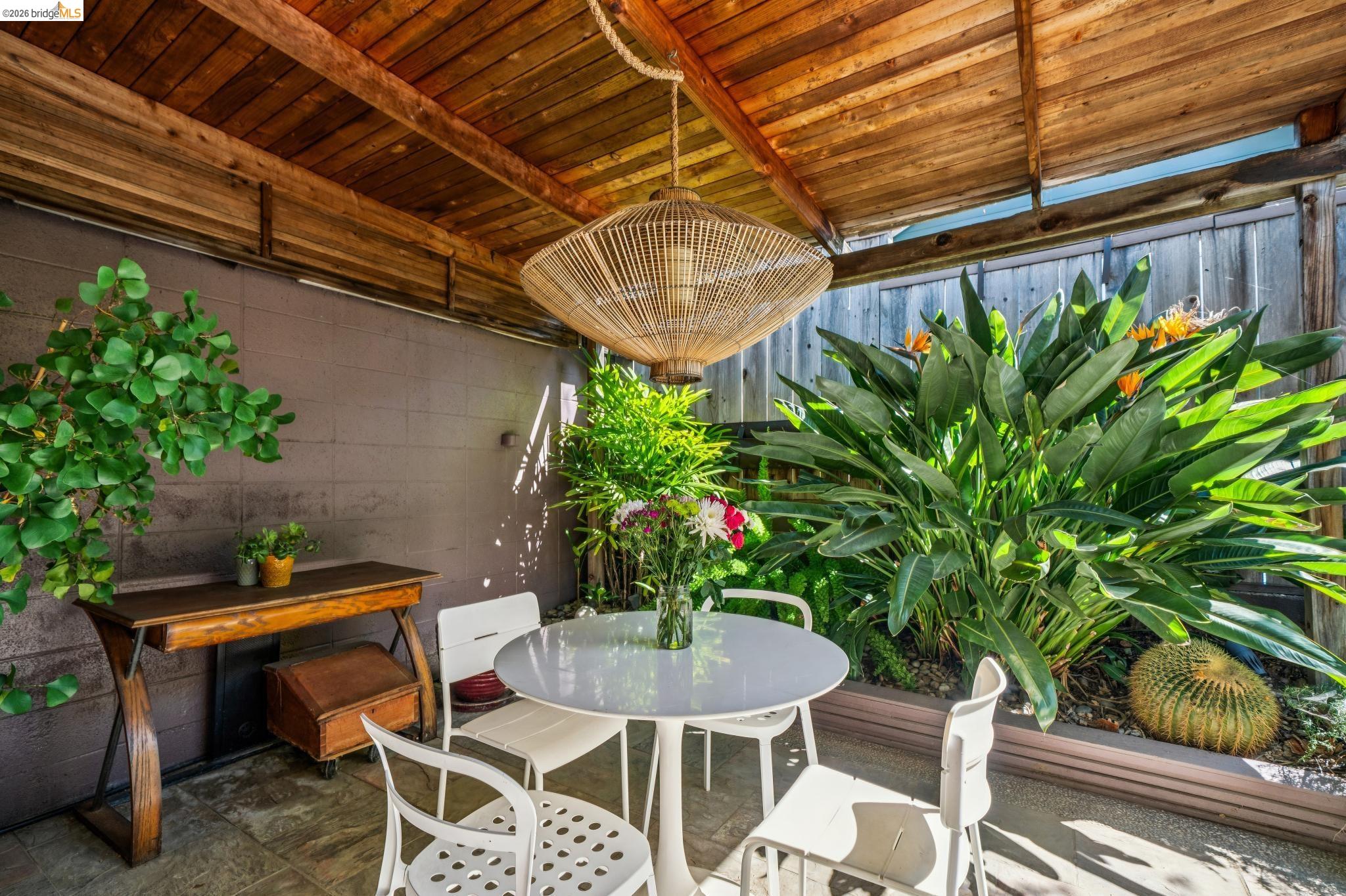 Detail Gallery Image 24 of 37 For 2938 Morgan Ave, Oakland,  CA 94602 - 2 Beds | 1 Baths