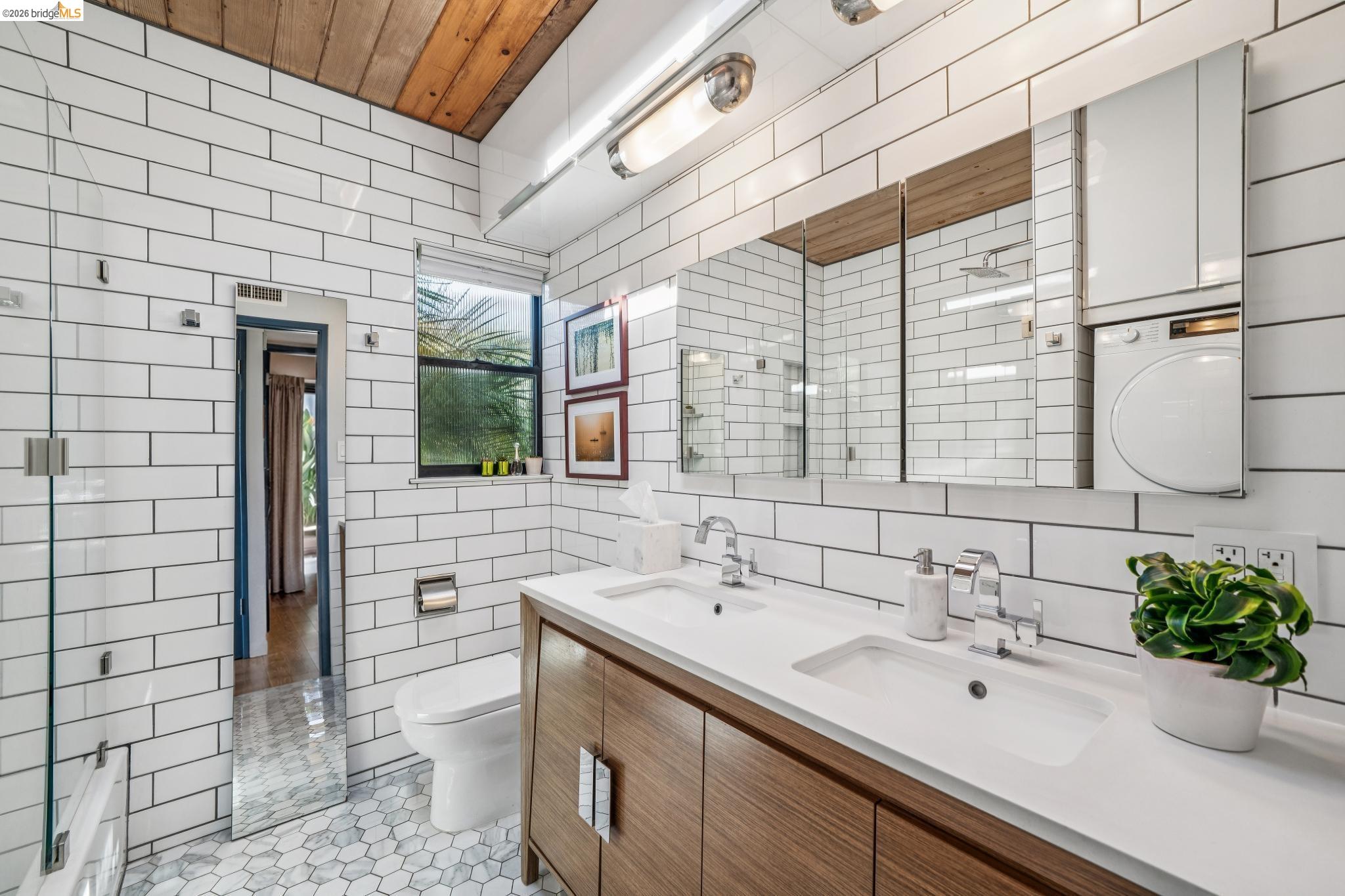 Detail Gallery Image 28 of 37 For 2938 Morgan Ave, Oakland,  CA 94602 - 2 Beds | 1 Baths