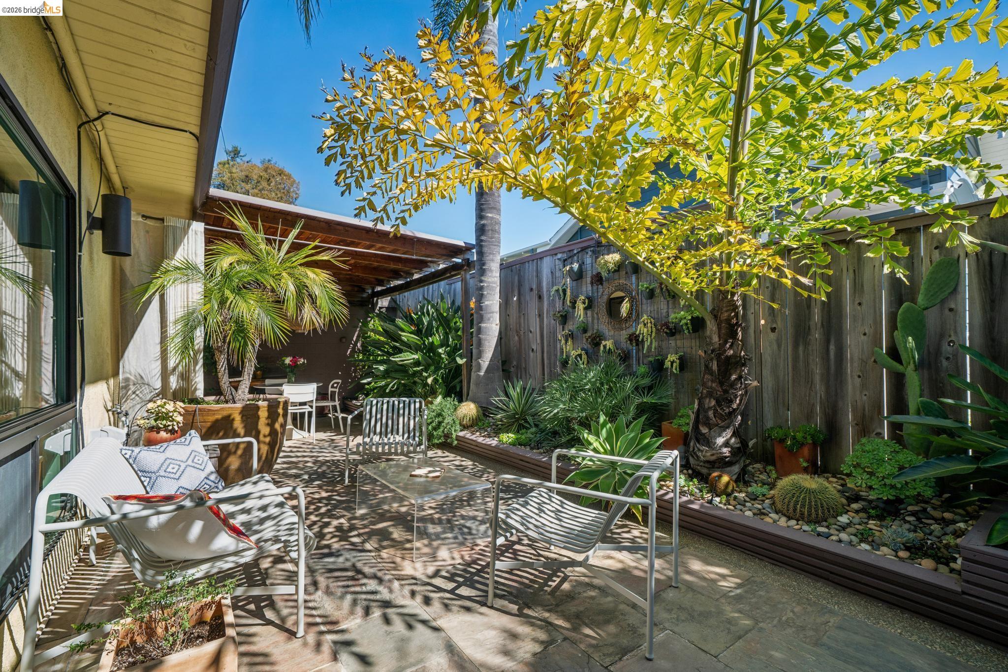 Detail Gallery Image 32 of 37 For 2938 Morgan Ave, Oakland,  CA 94602 - 2 Beds | 1 Baths