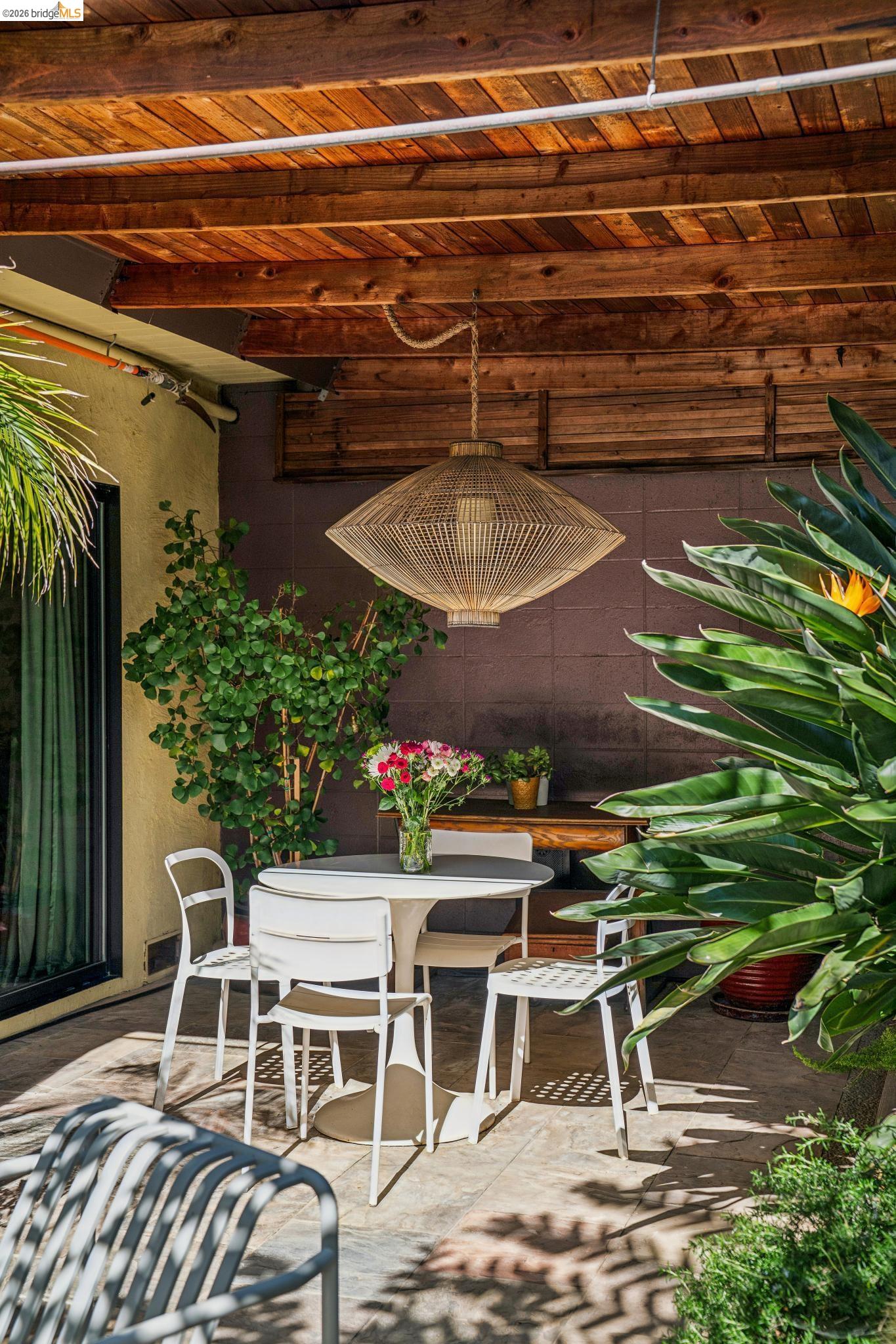 Detail Gallery Image 35 of 37 For 2938 Morgan Ave, Oakland,  CA 94602 - 2 Beds | 1 Baths